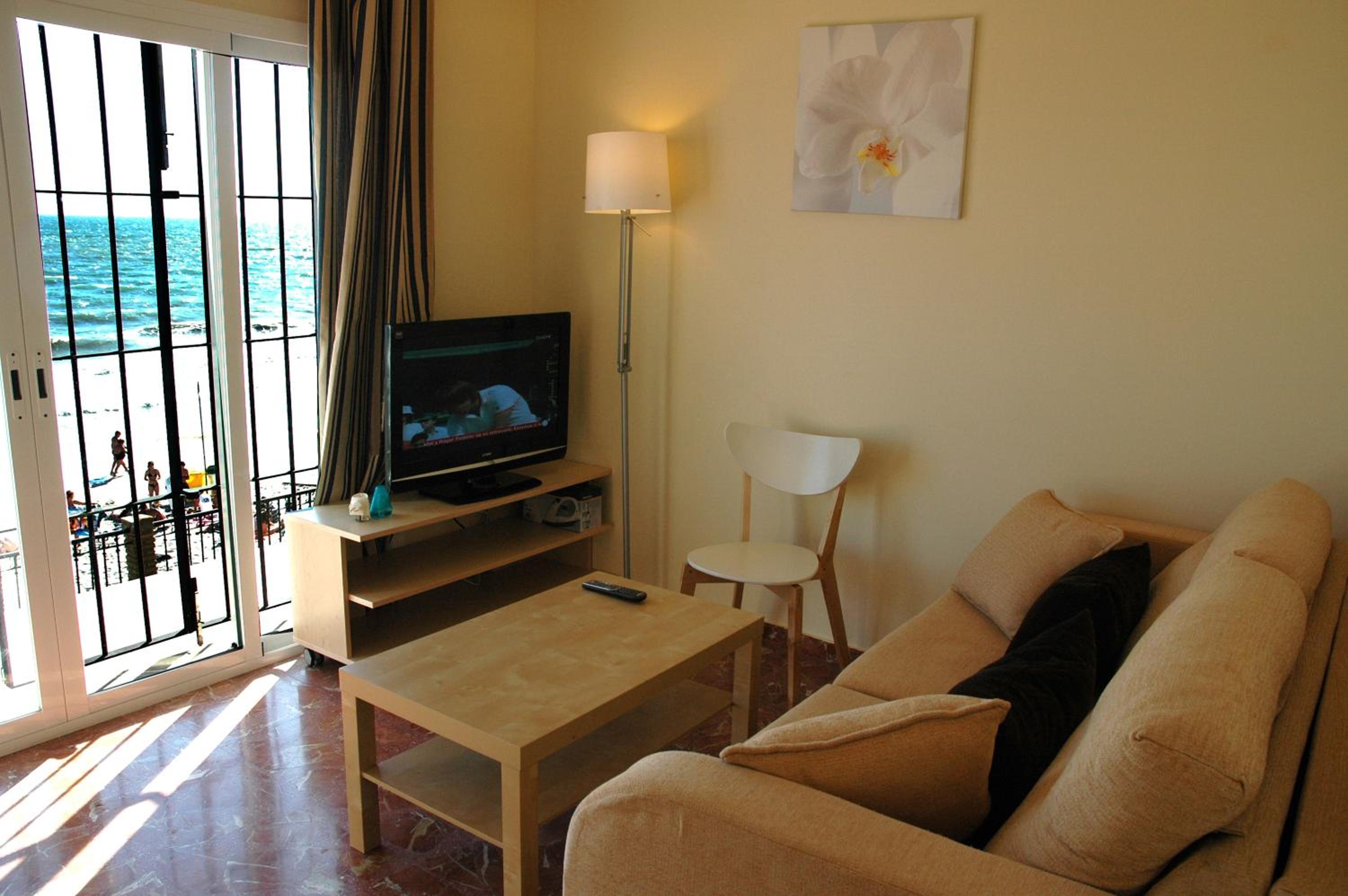 Apartamento estudio con vista al mar en planta baja - no hay estacionamiento disponible