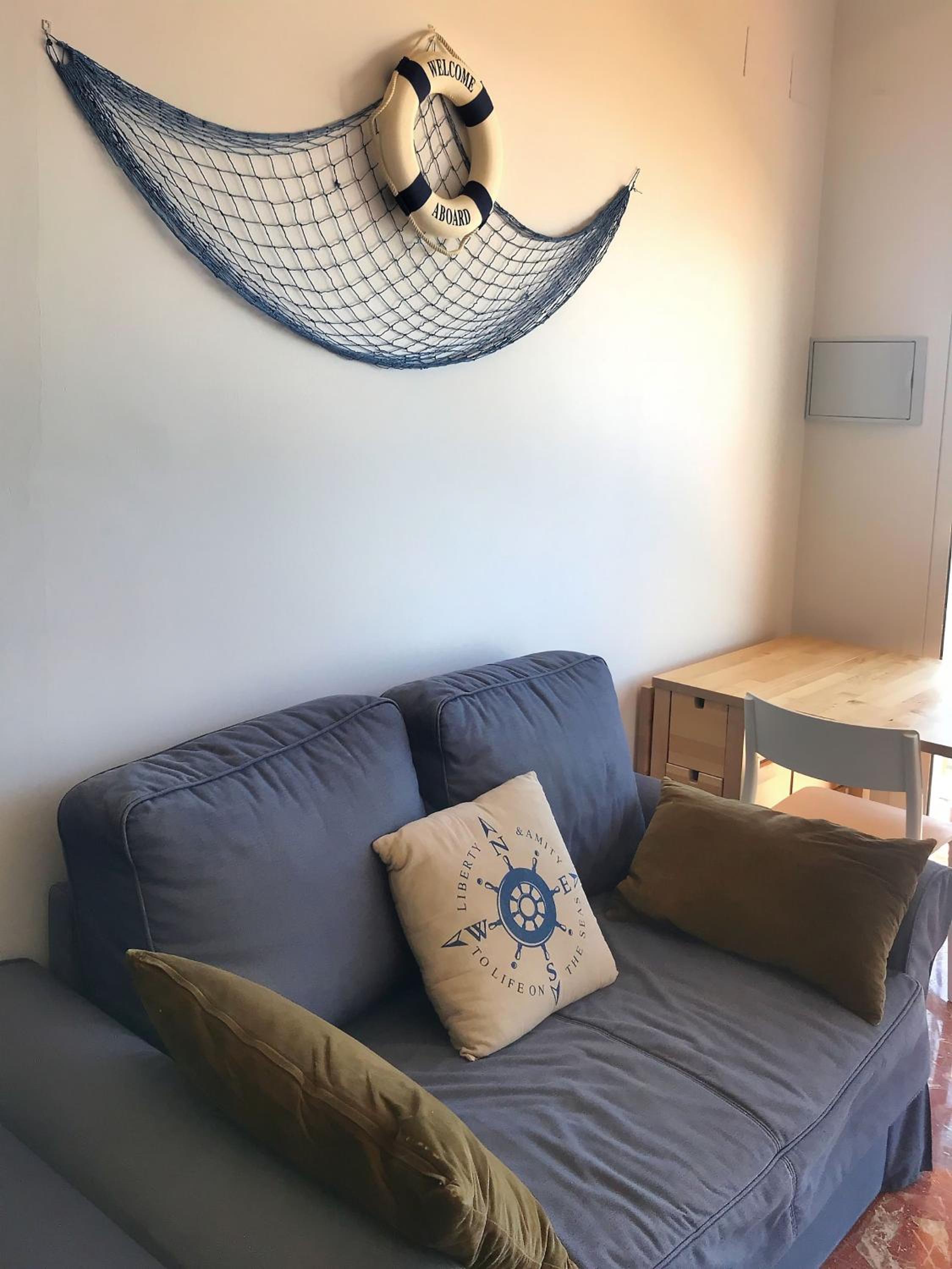 Apartamento estudio con vista al mar en planta baja con estacionamiento.