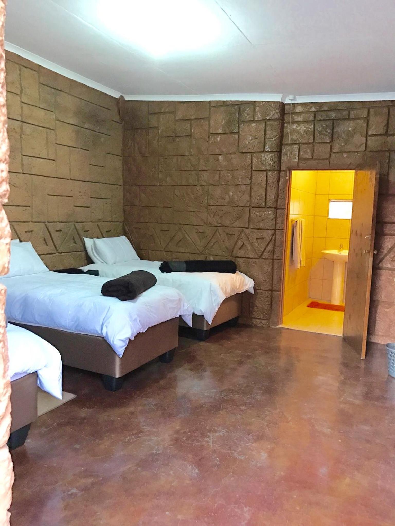 Triple Room - Photo 1