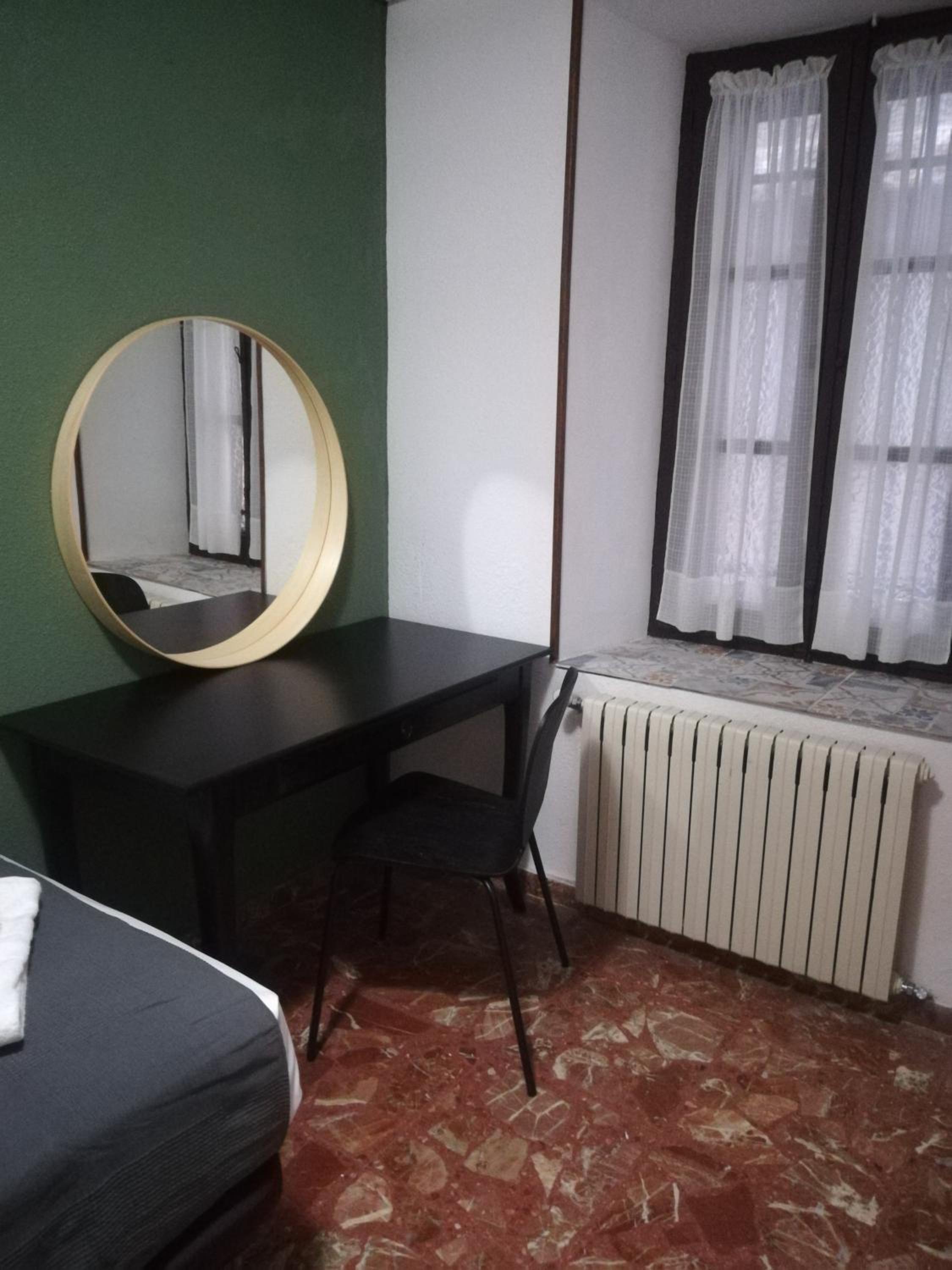 Three-Bedroom Apartment photo 2
