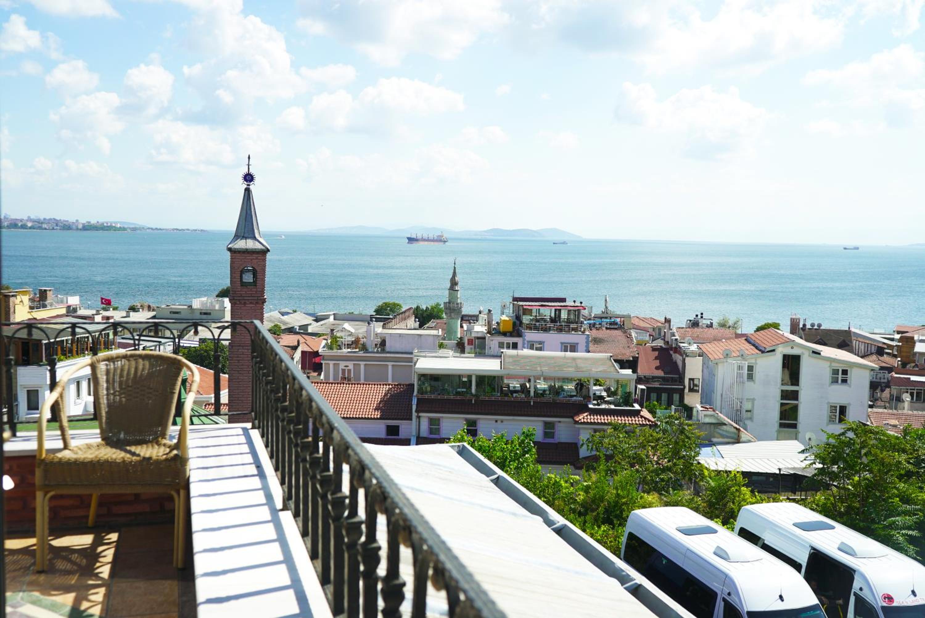 Double or Twin Room with Sea View photo 3