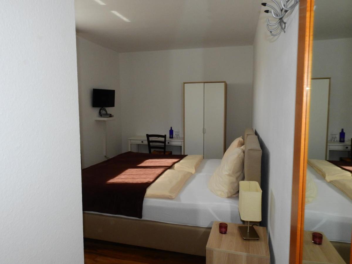 Budget Double Room photo 1