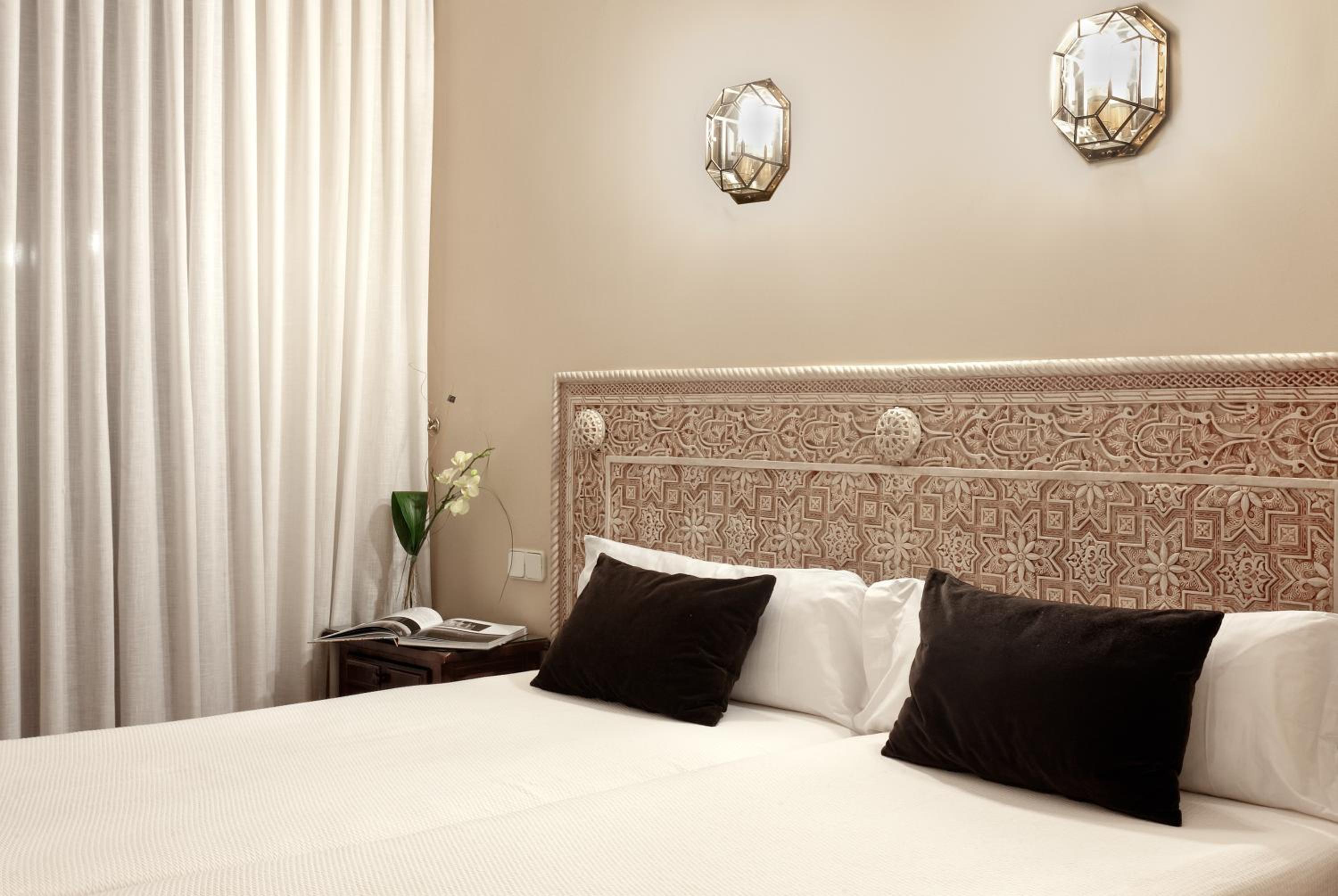 Double or Twin Room - Photo 3