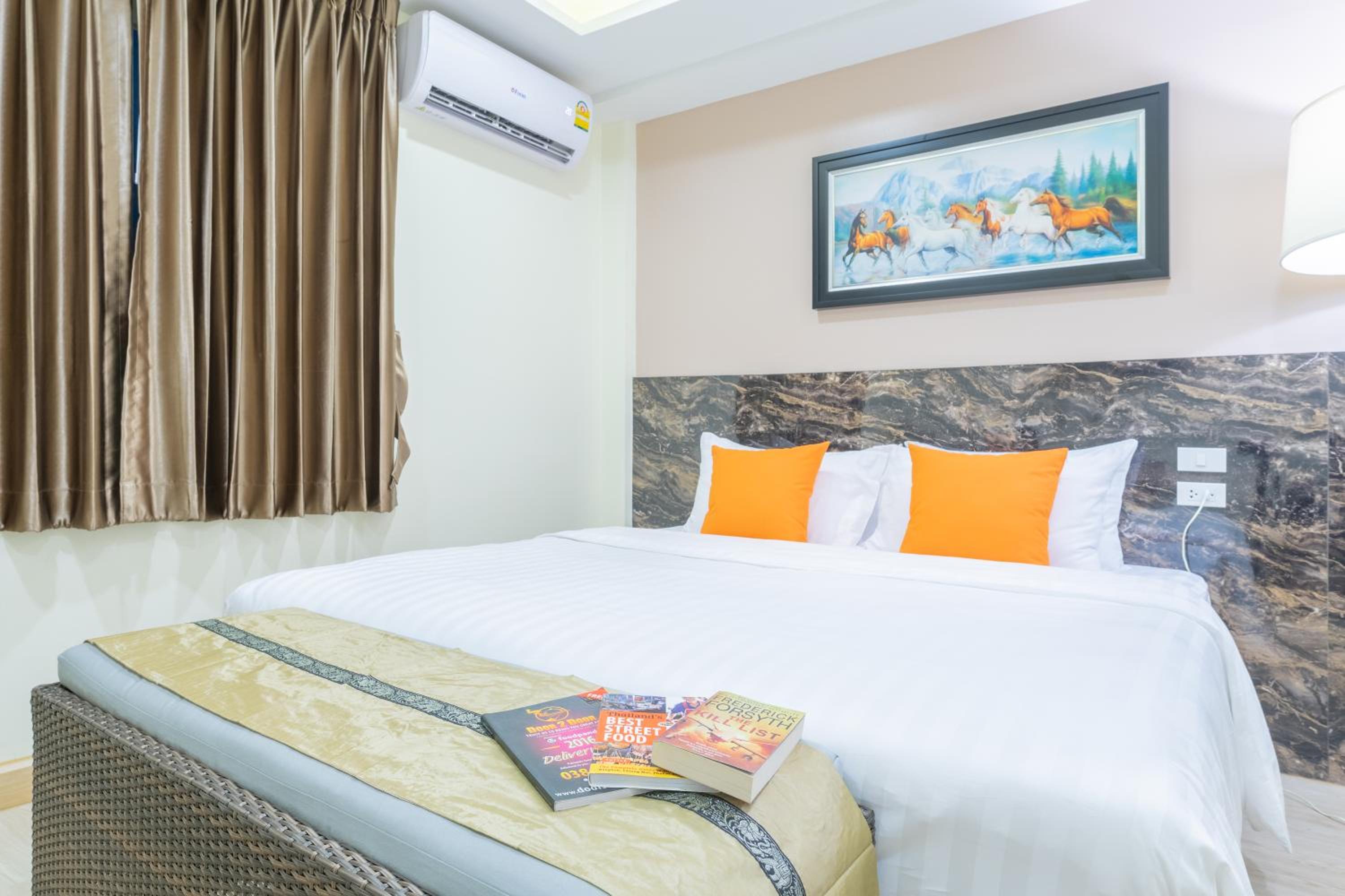 Superior Double or Twin Room photo 2