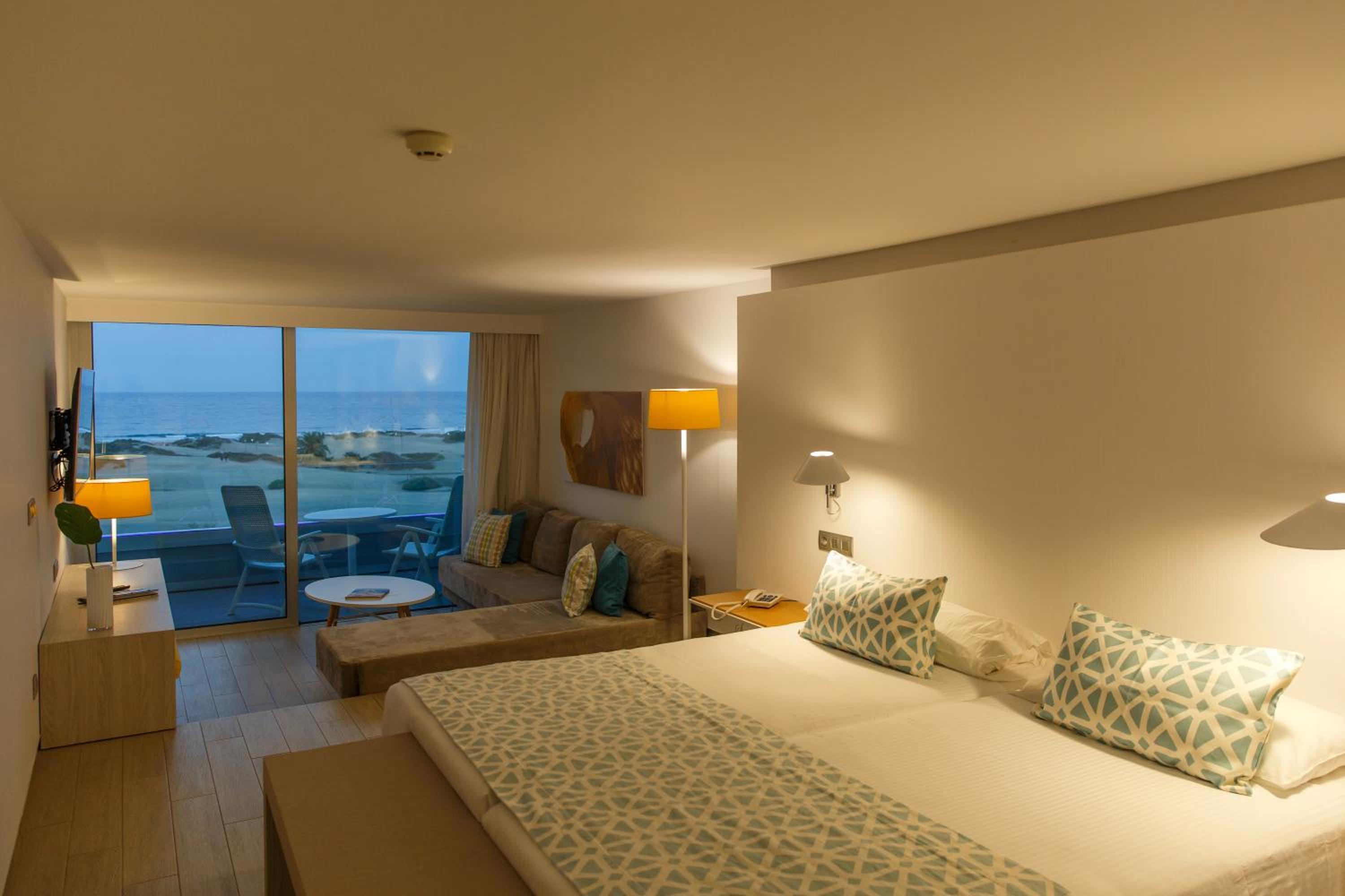 Suite Junior con vista al mar.