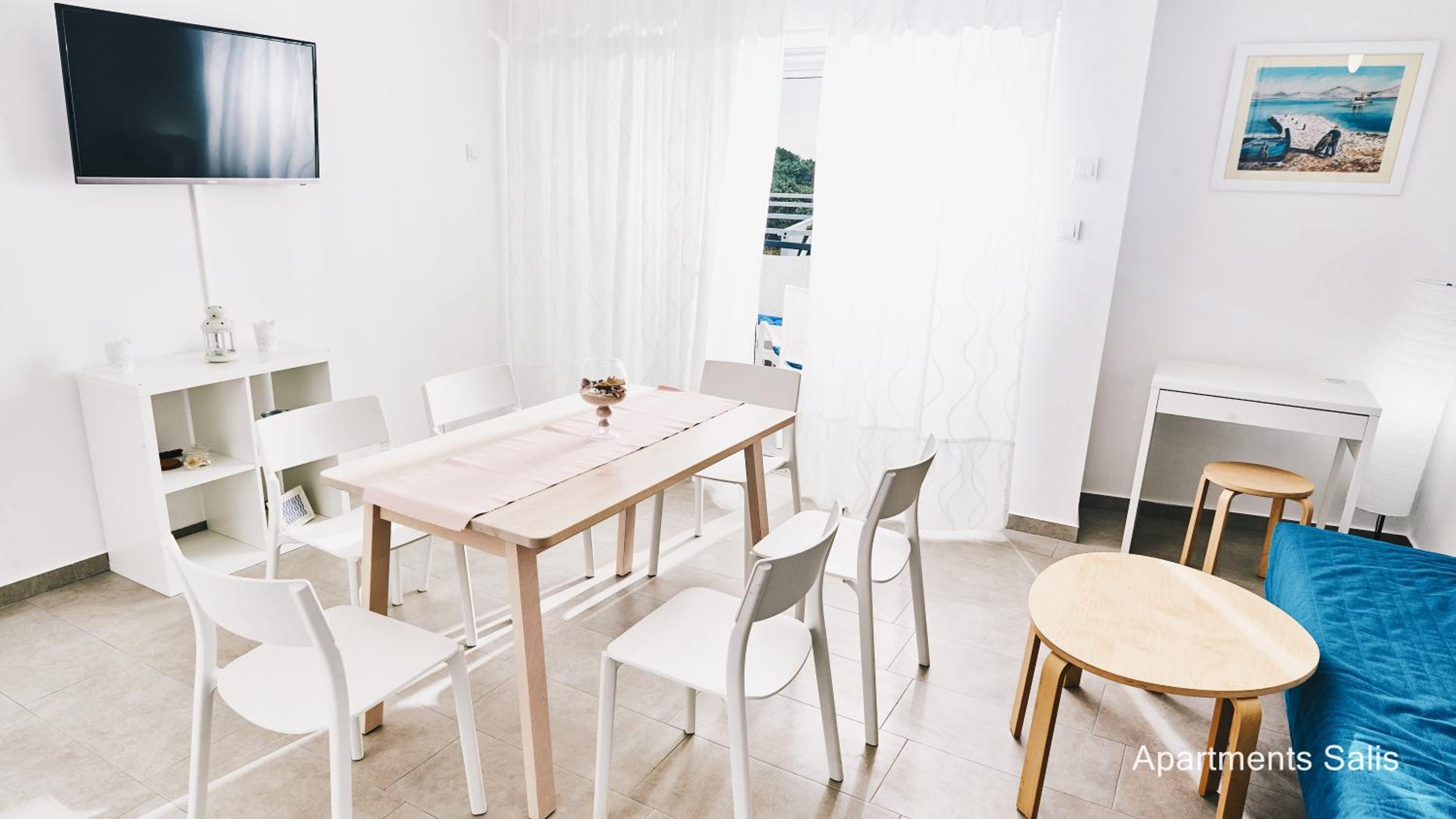 Comfort Two-Bedroom Apartment with Sea View