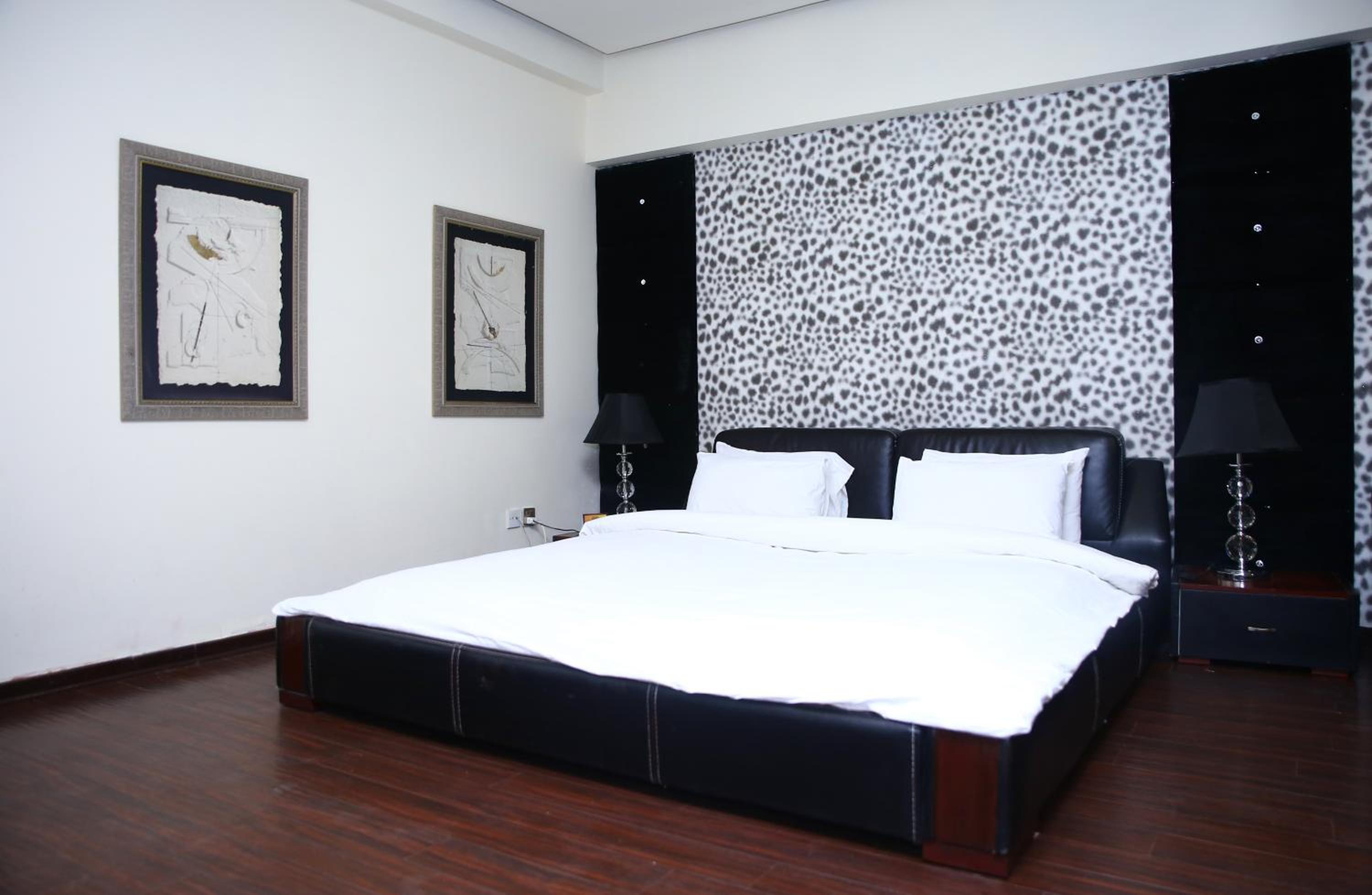 Deluxe King Room photo 1
