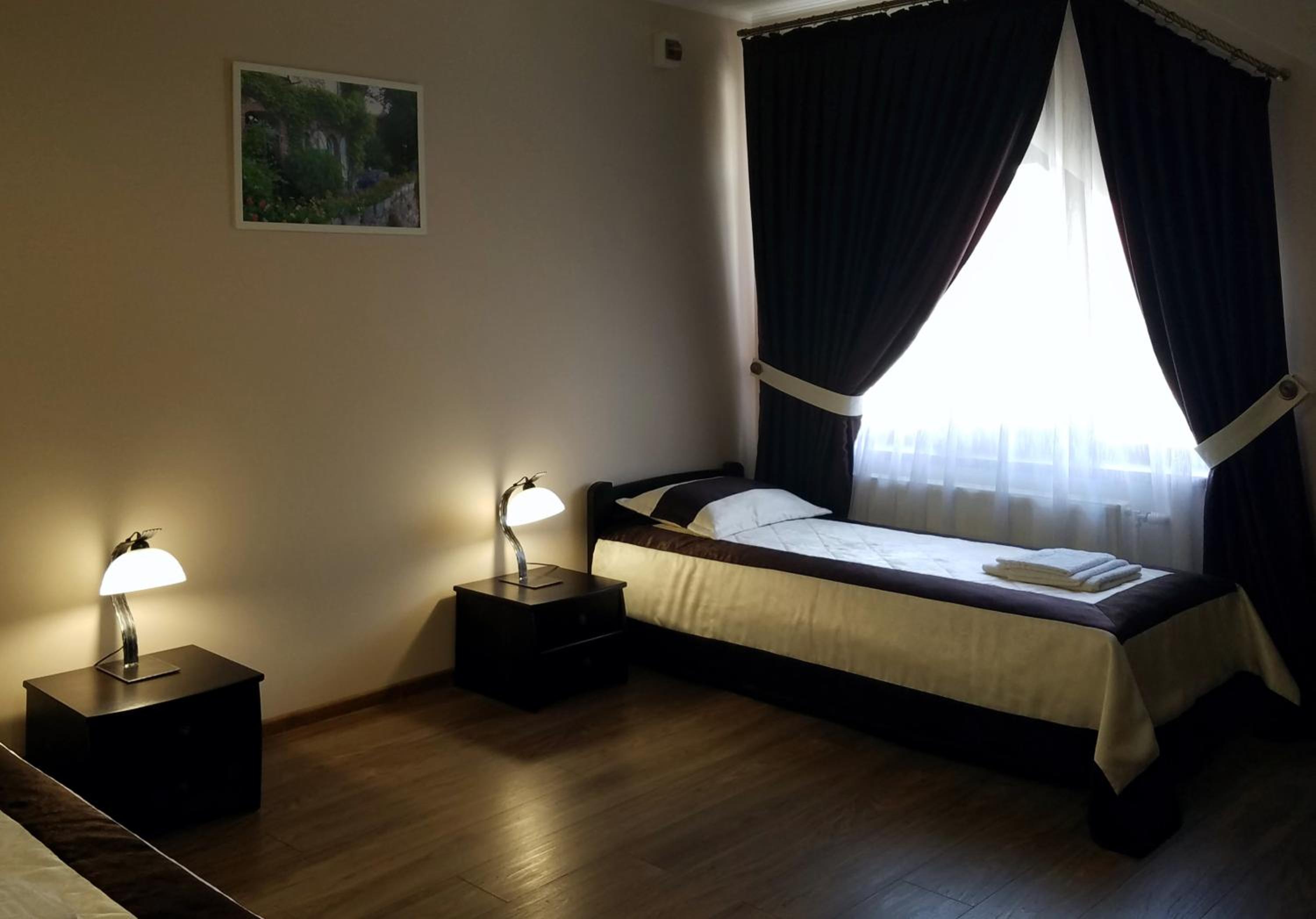 Large Double Room photo 2