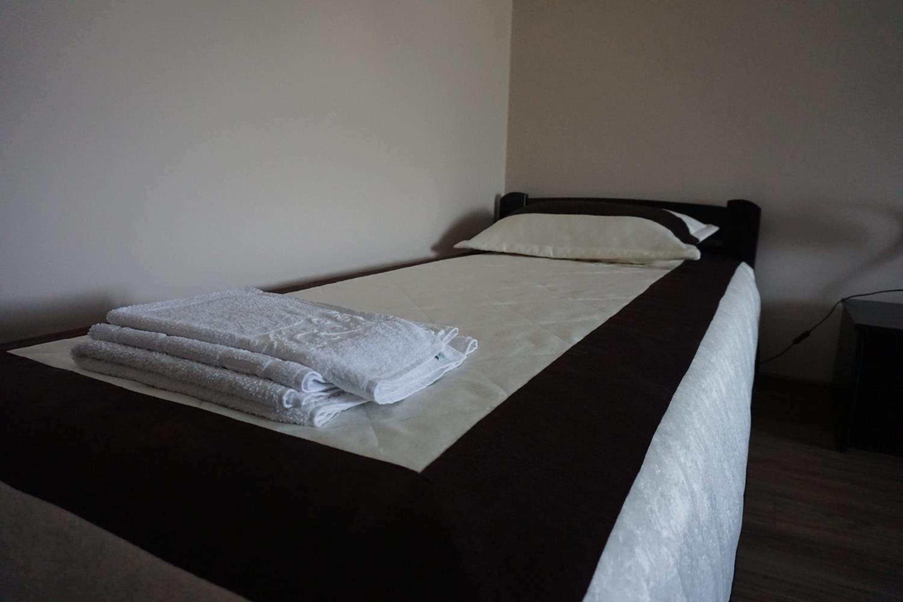 Comfort Triple Room with Shower photo 3