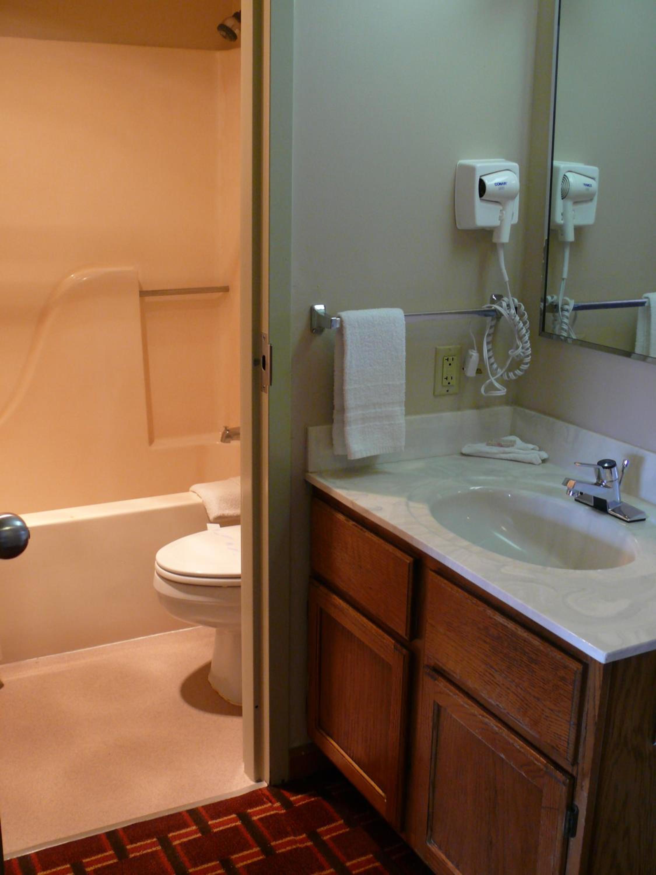 King Suite - Photo 2