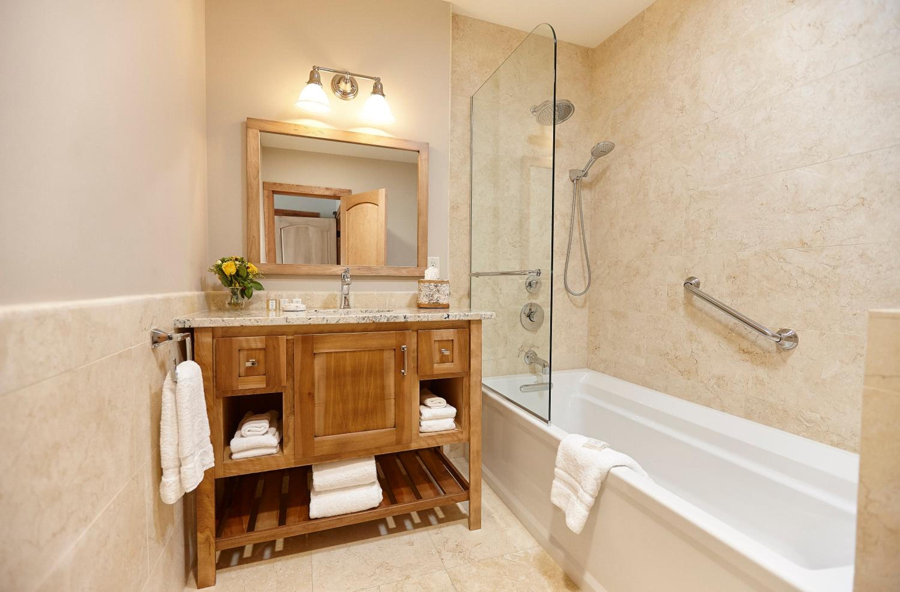 Deluxe Room (2 Adults + 1 Child) - Photo 5
