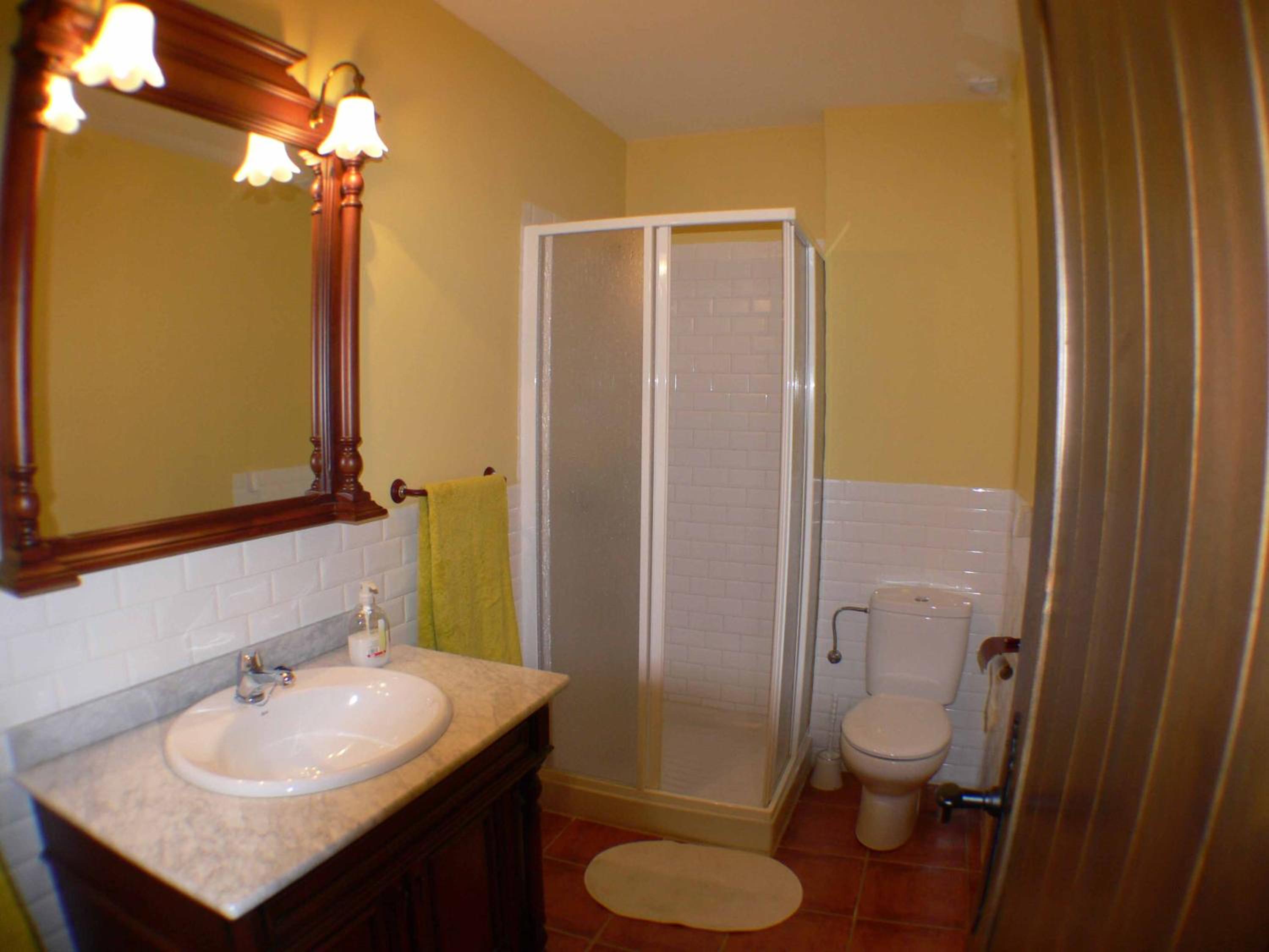 Apartment photo 2