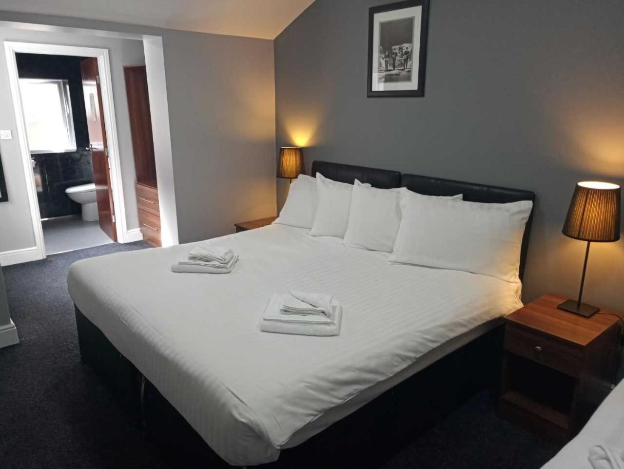 Triple Room - Photo 10