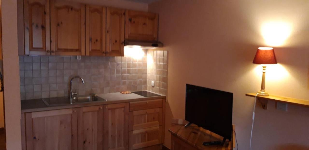 Studio Apartment photo 3