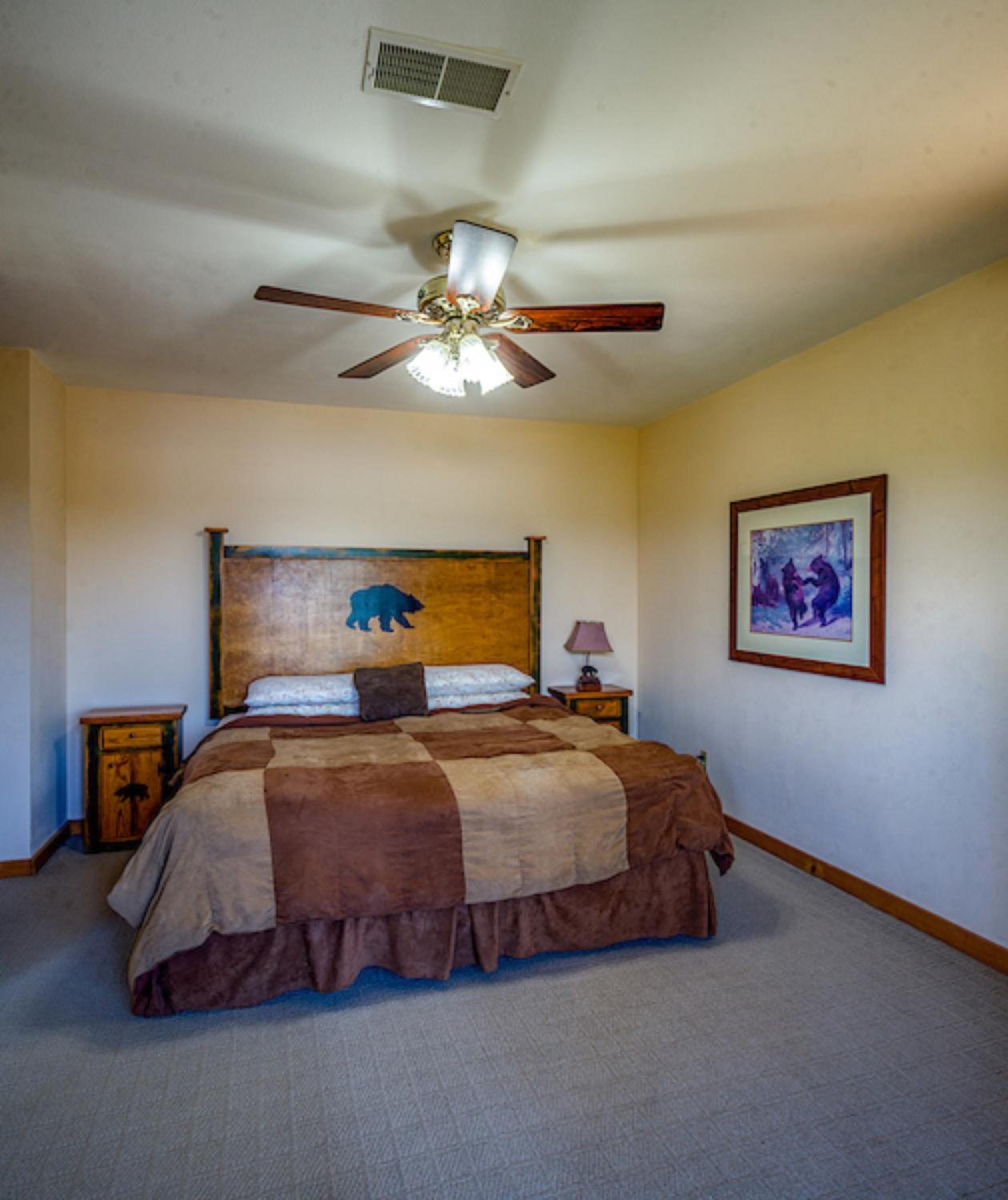 Family Room With Lake View photo 3
