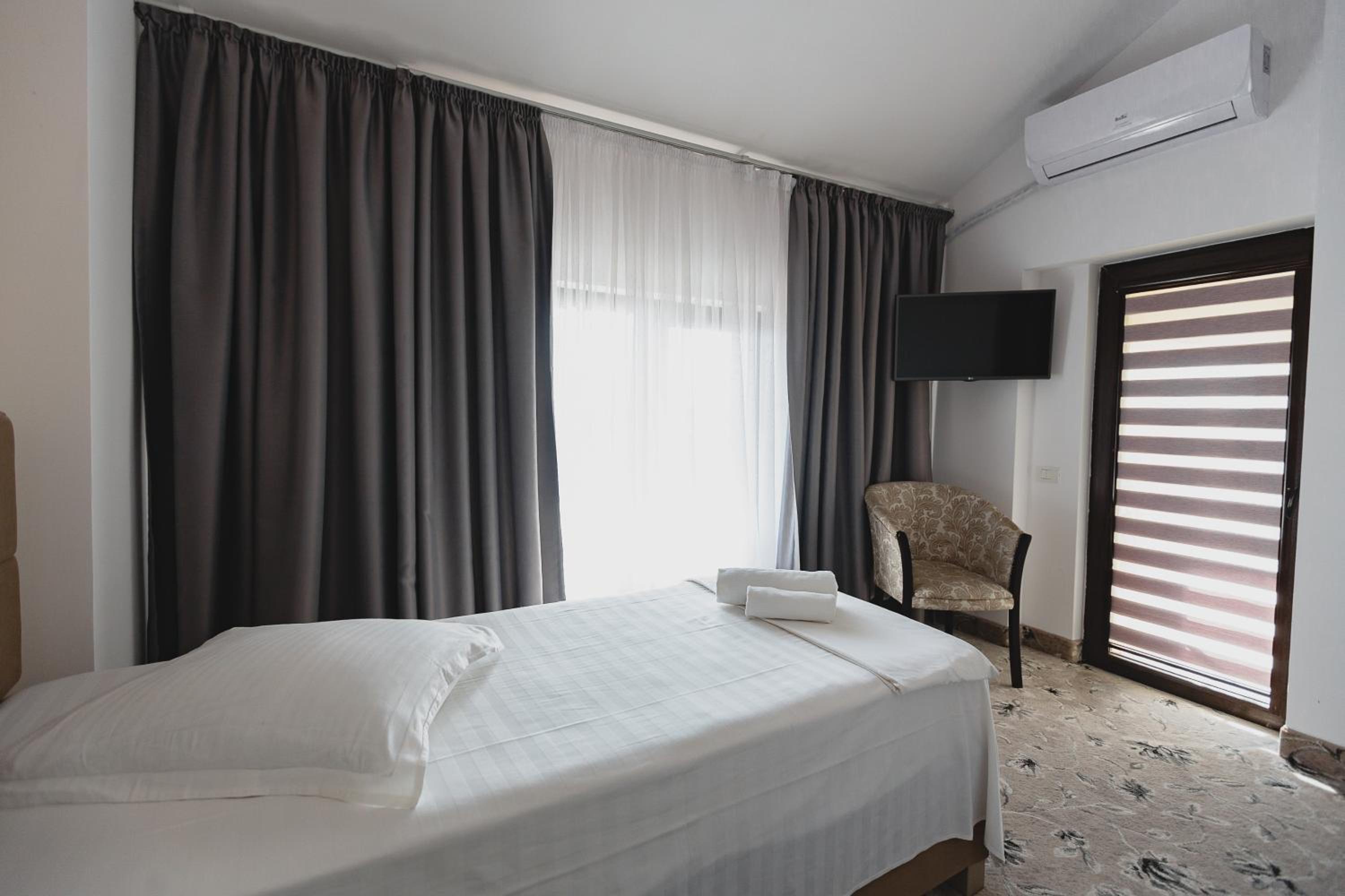Comfort Double Room - Photo 9