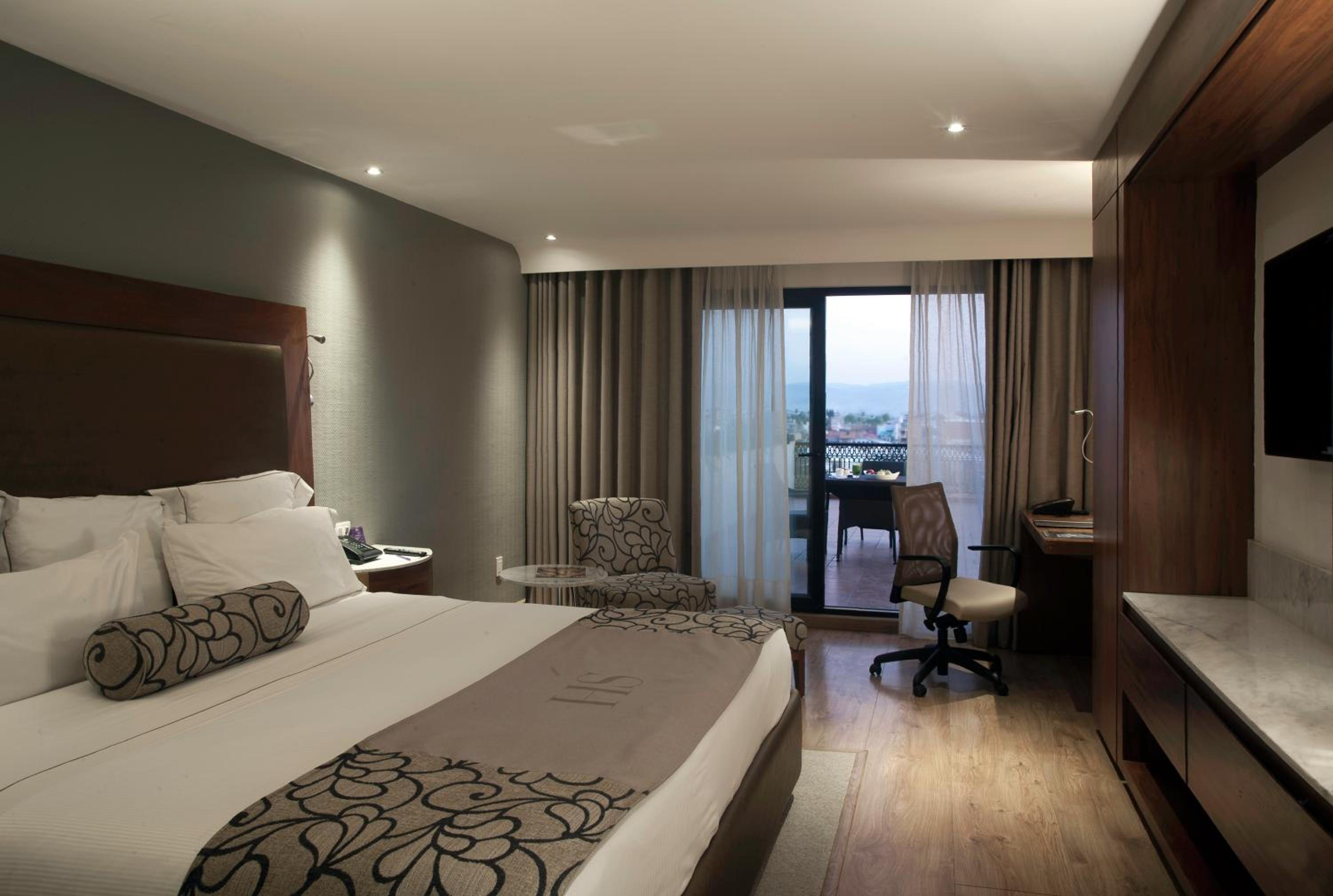 King Room with Balcony