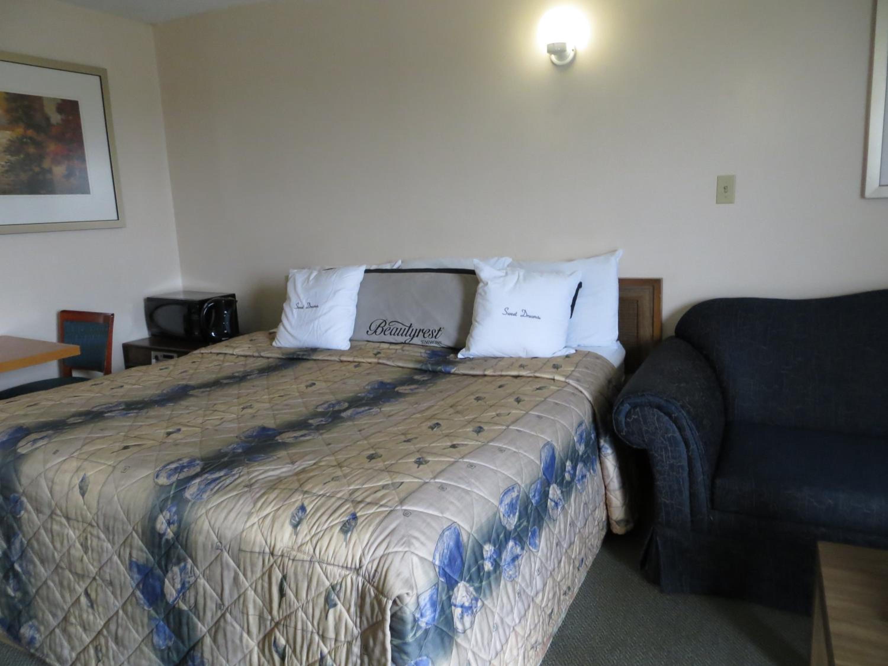 King Room with Sofa Bed photo 3