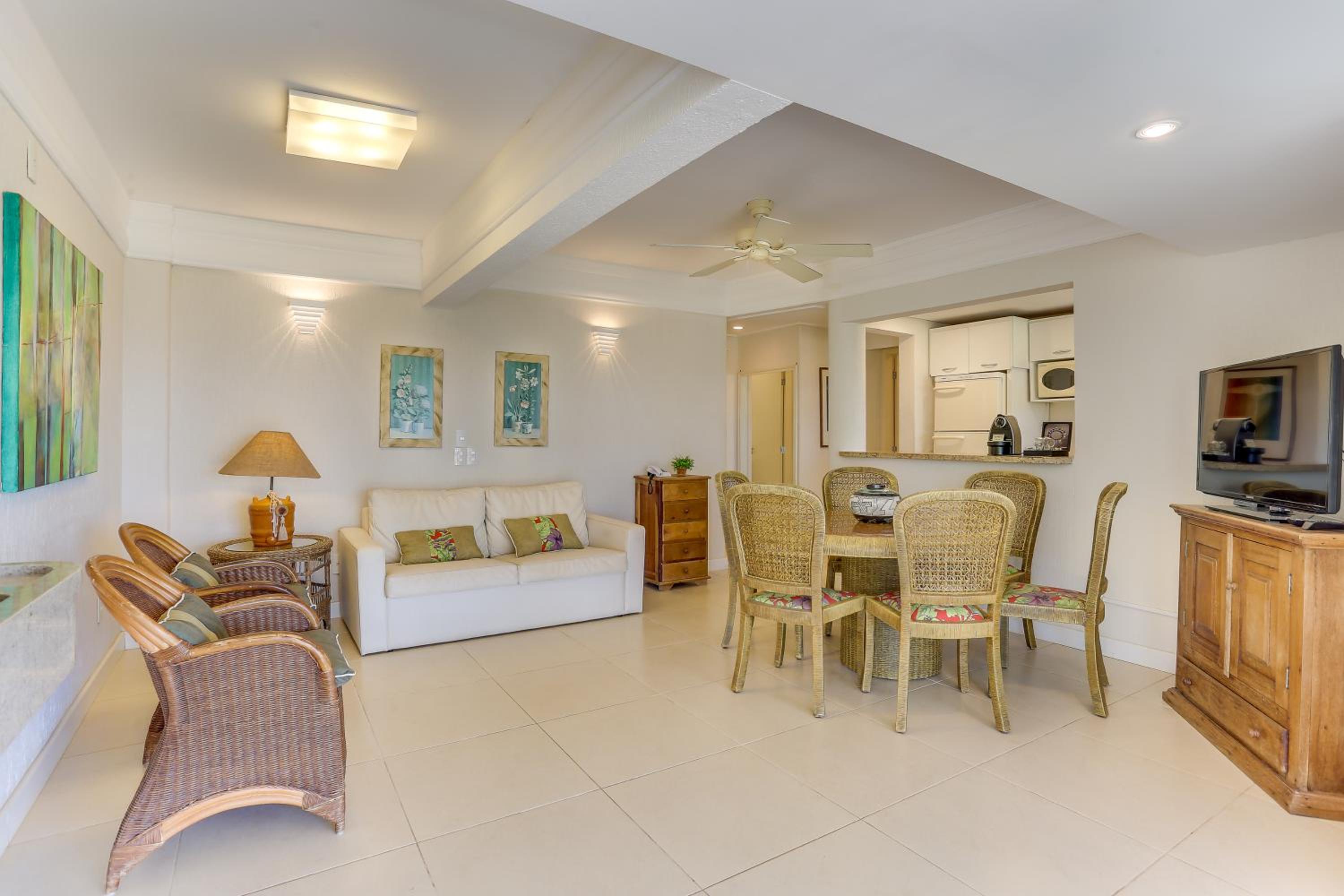 Two-Bedroom House 666 photo 1