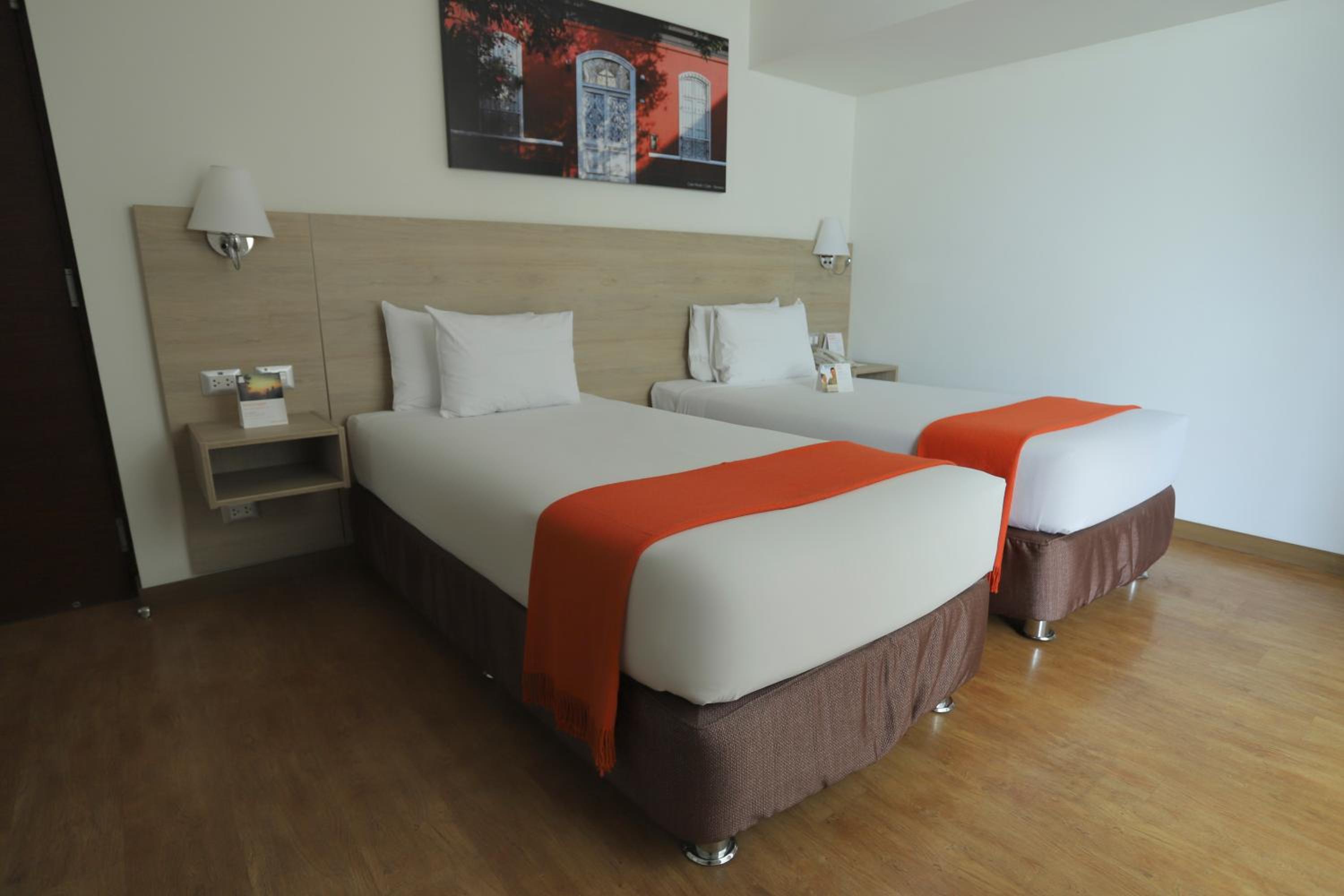 Traditional Twin Room - Photo 1