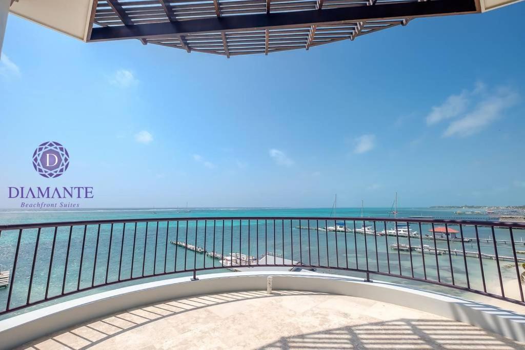 Oceanfront Deluxe Suite