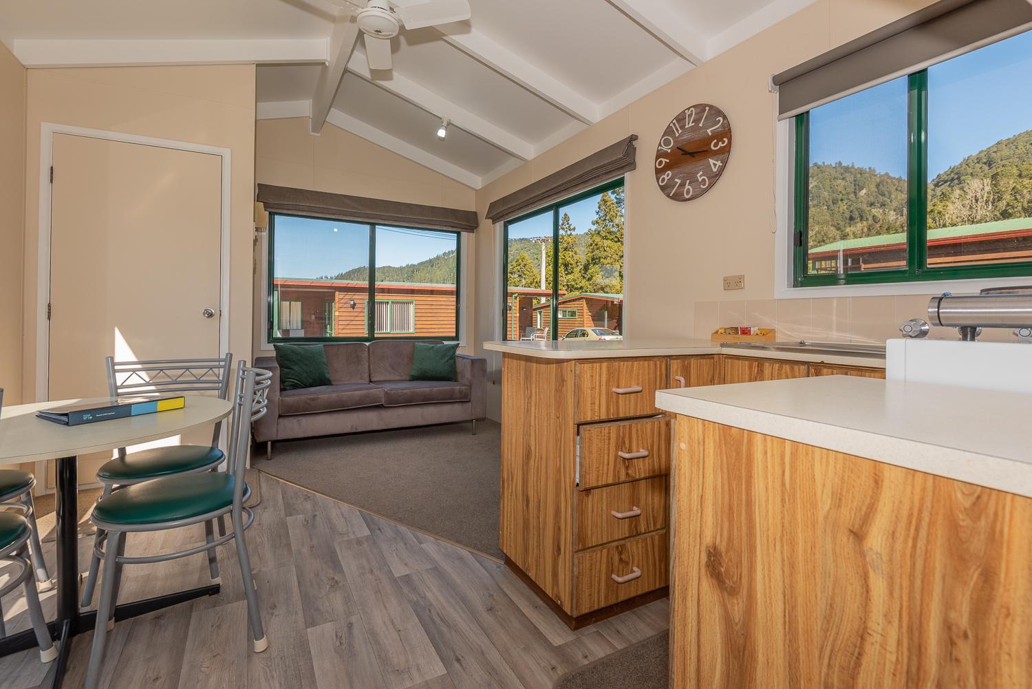 One-Bedroom Cabin with Ensuite