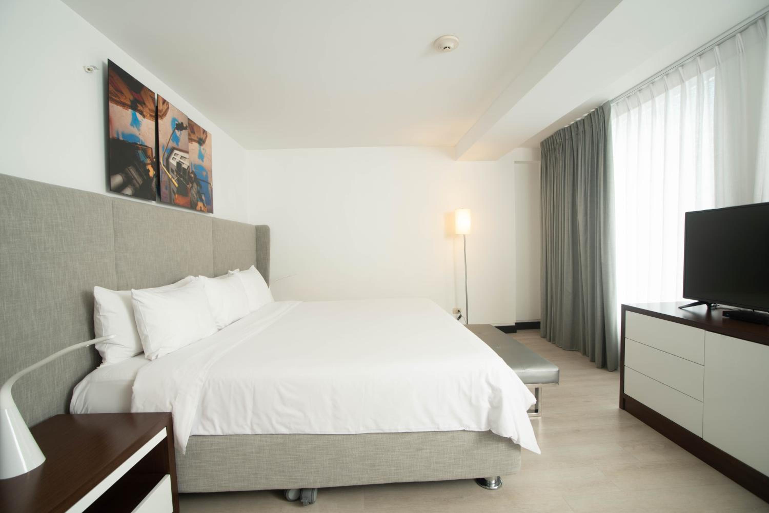 Premium King Room