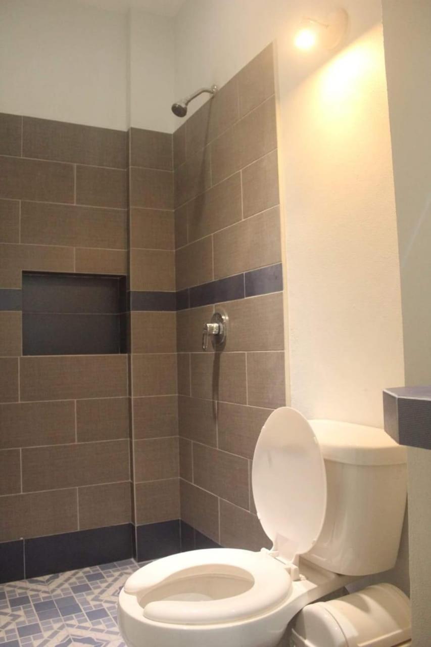 Twin Room - Photo 13