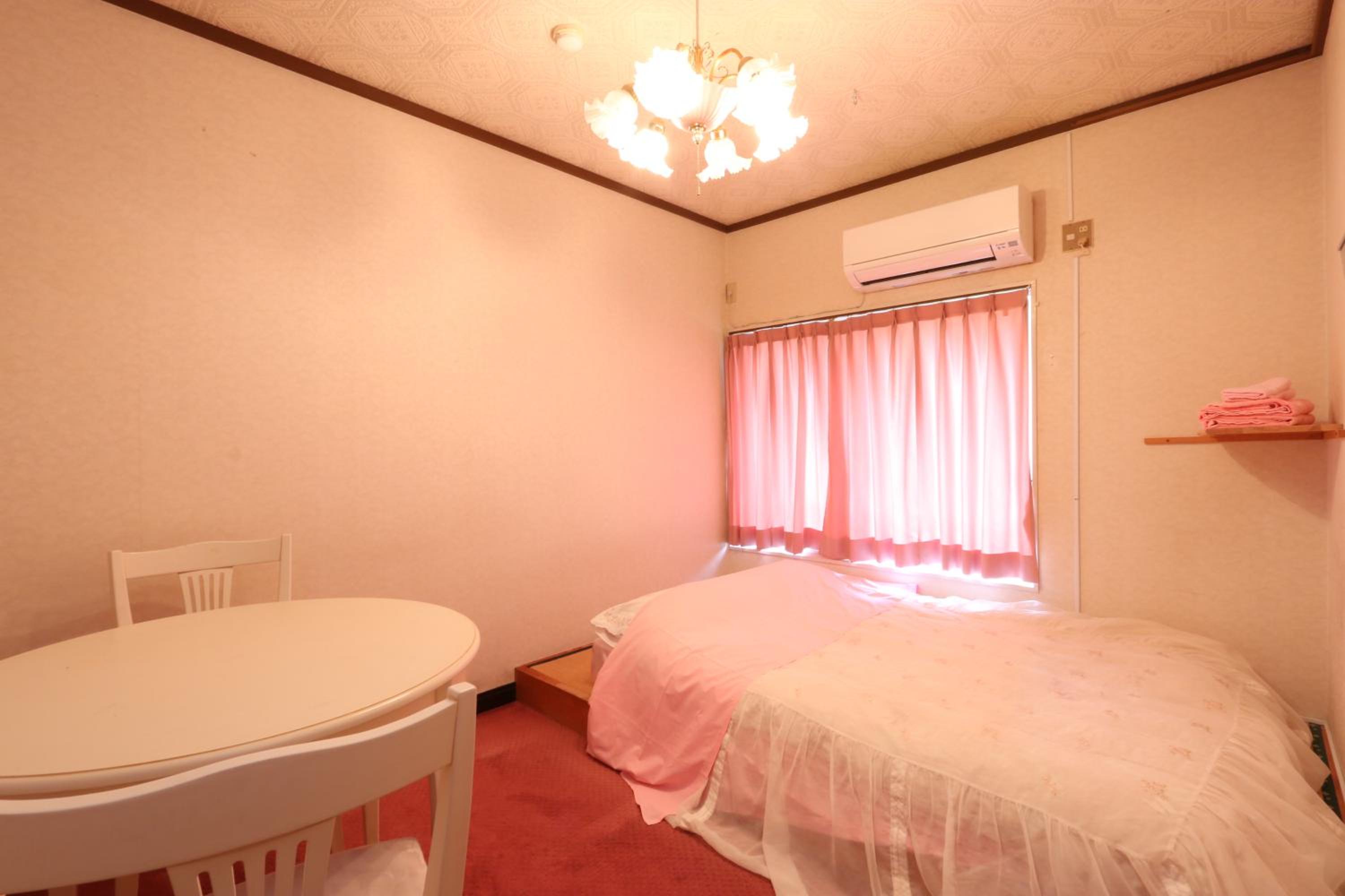 Double Room With Private Bathroom photo 1