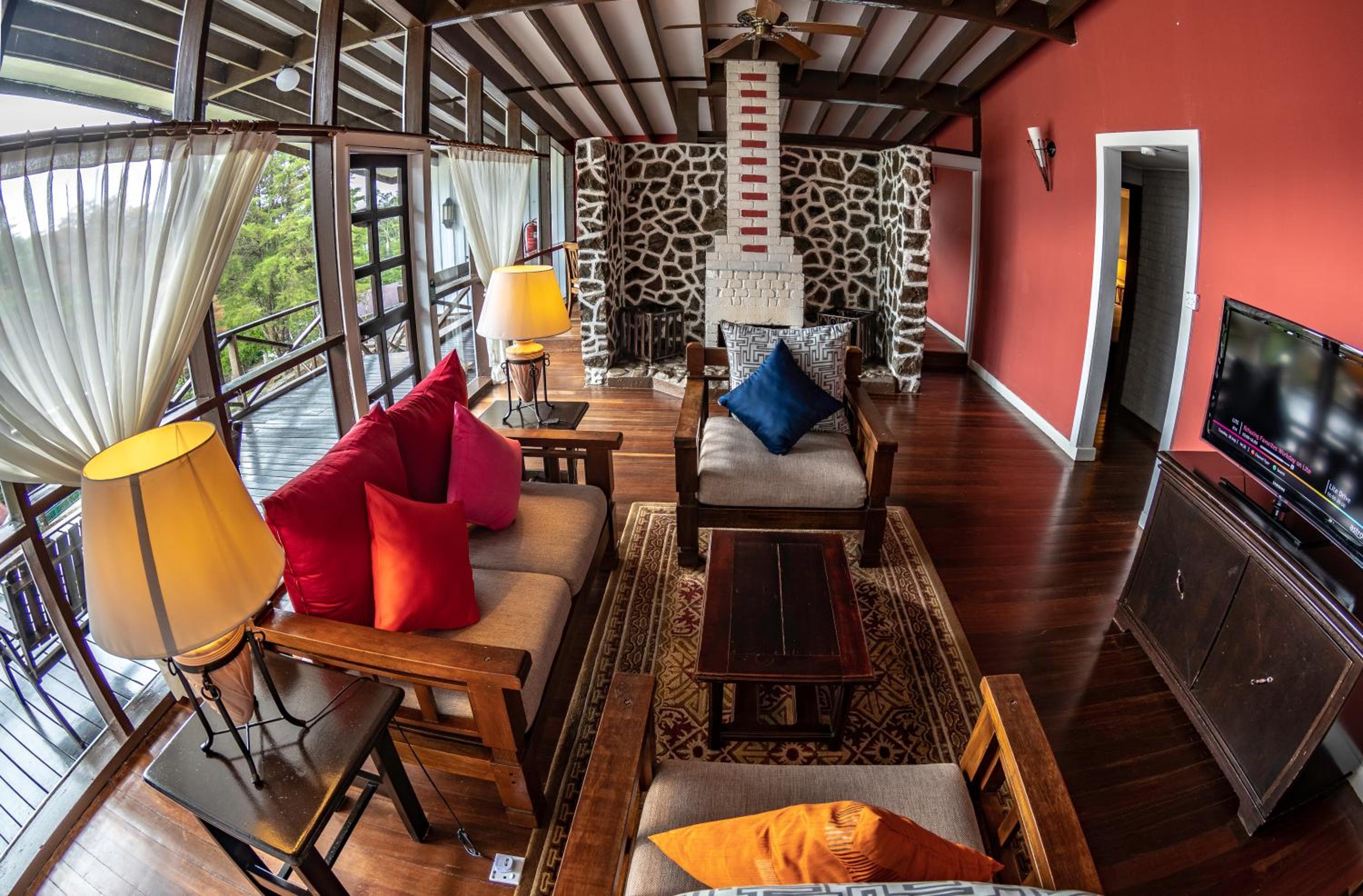 Peak Lodge - Photo 2