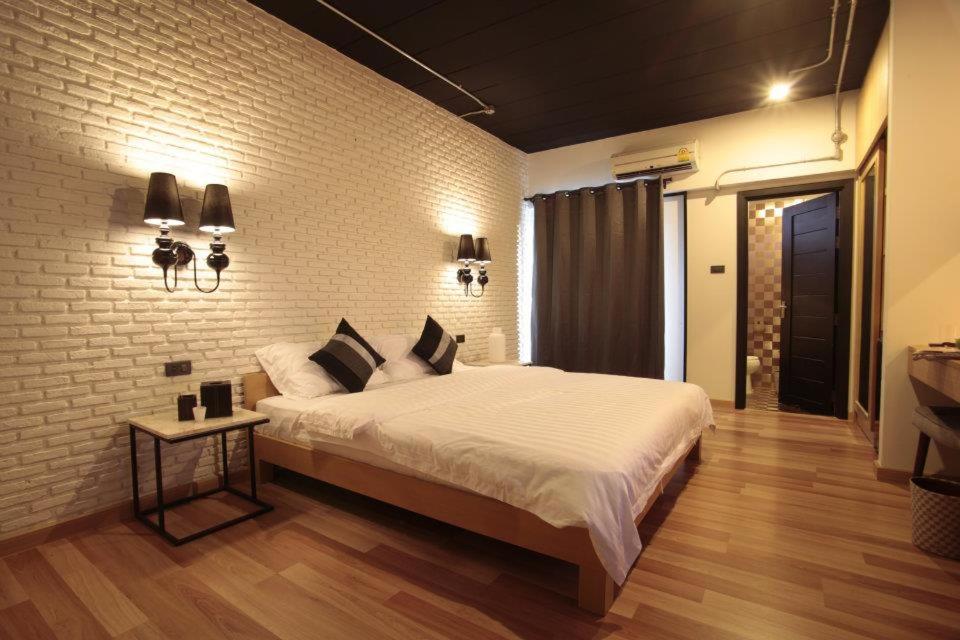 Deluxe Double Room - Photo 1