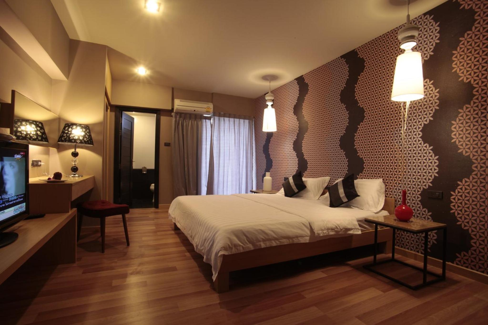 Deluxe Double Room - Photo 9