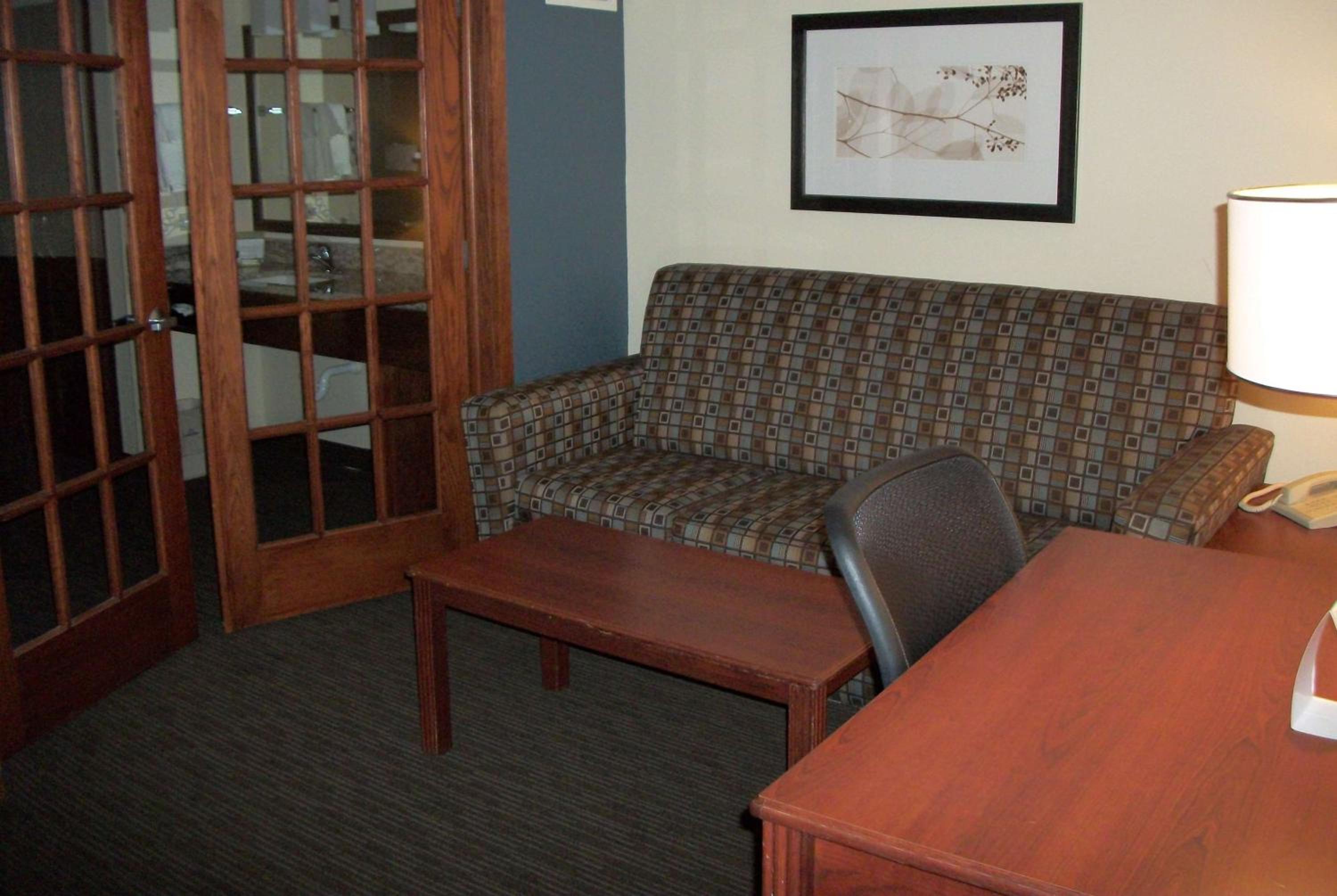 Suite - Mobility Access/Non-Smoking