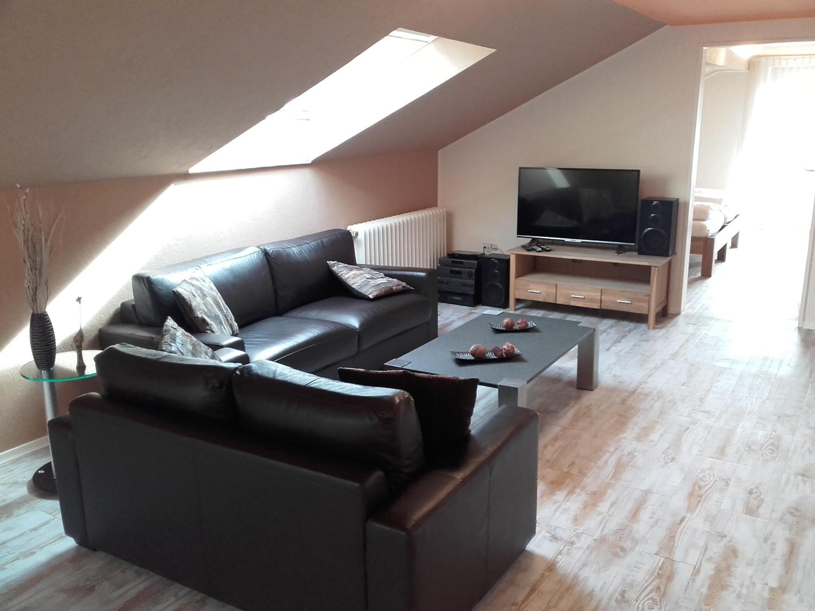 Apartment photo 2