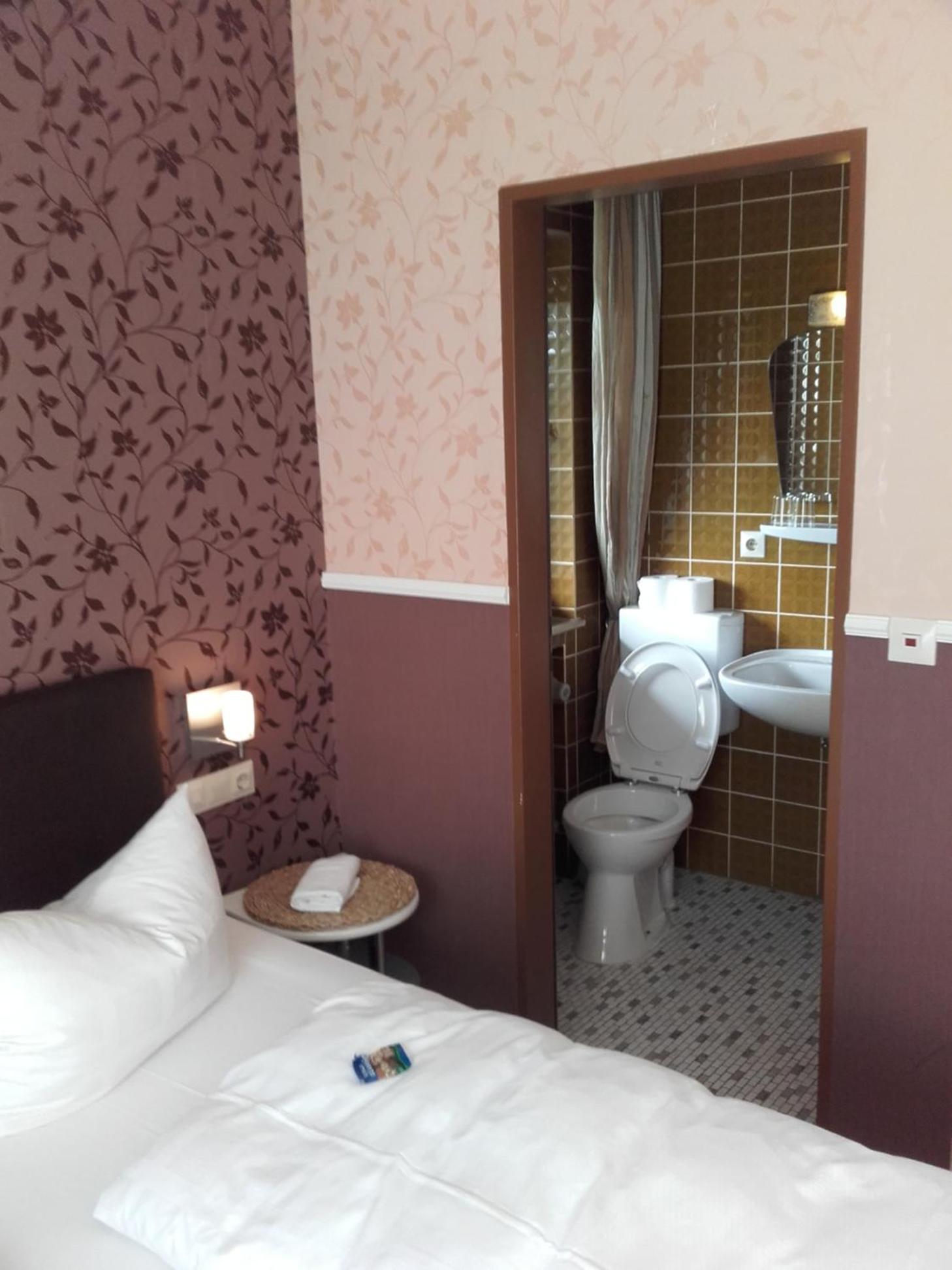 Standard Double Room photo 3