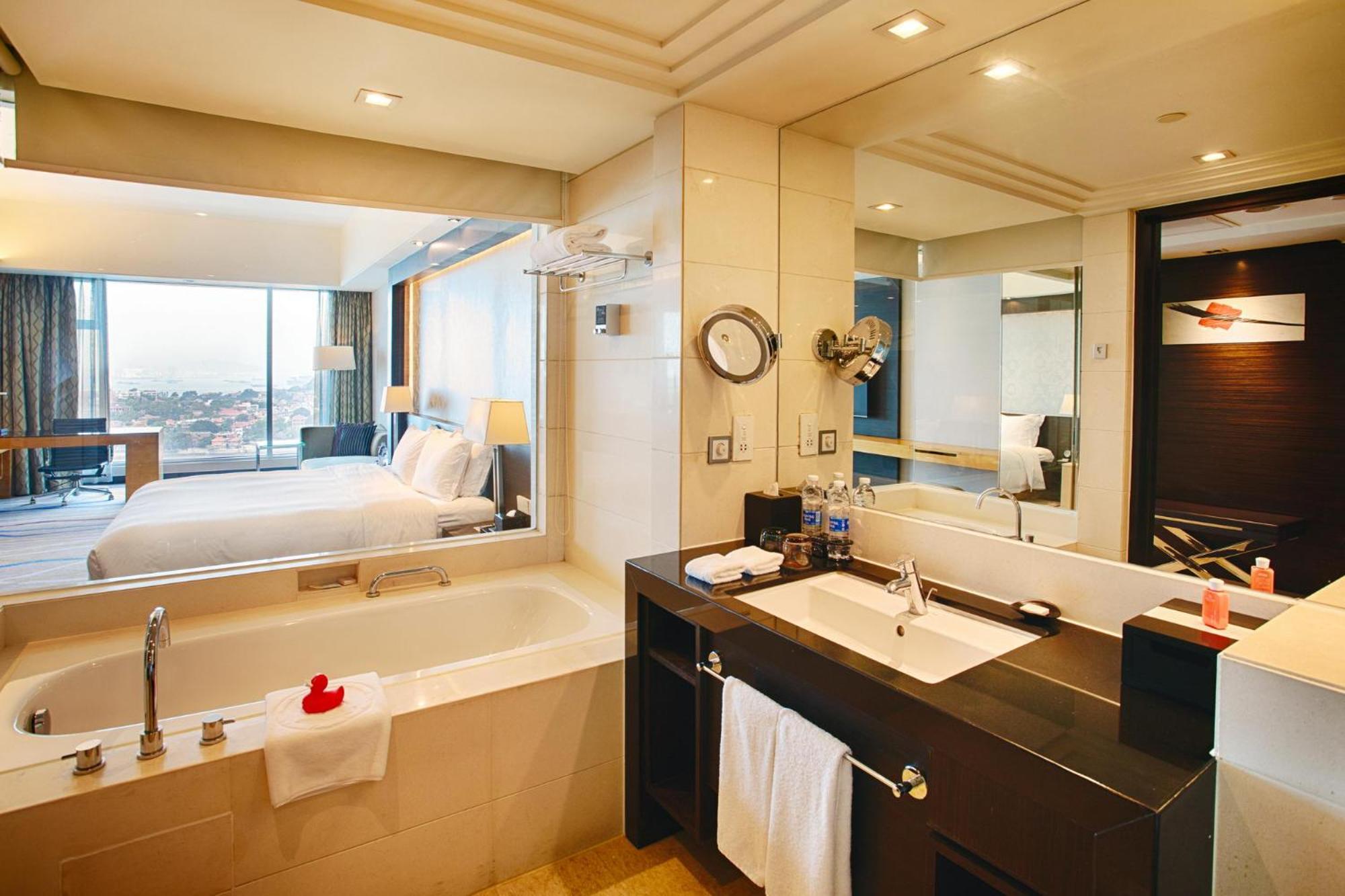Premium Gulangyu Sea View King Room - Photo 3