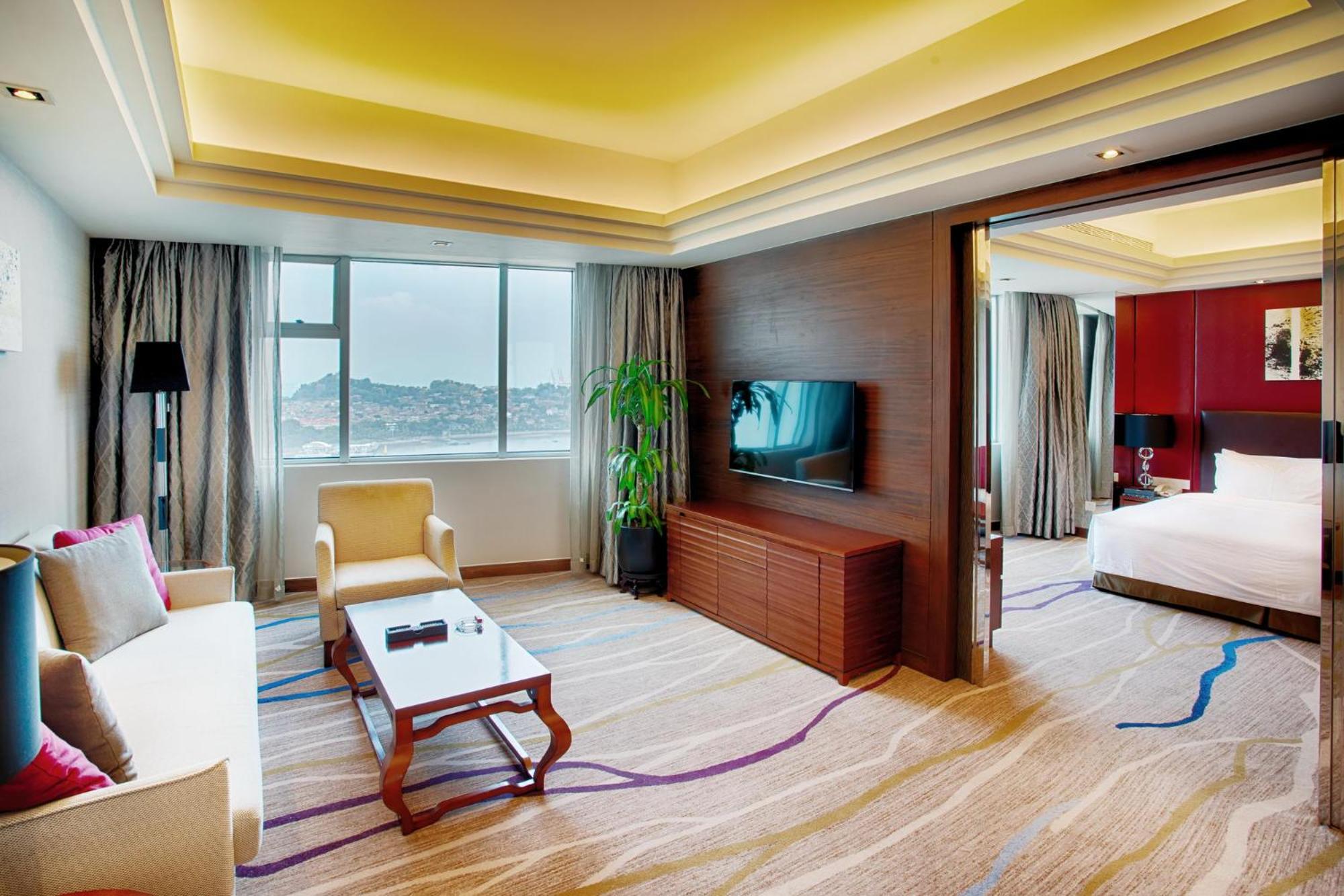 Deluxe Gulangyu Sea View Suite - Photo 3
