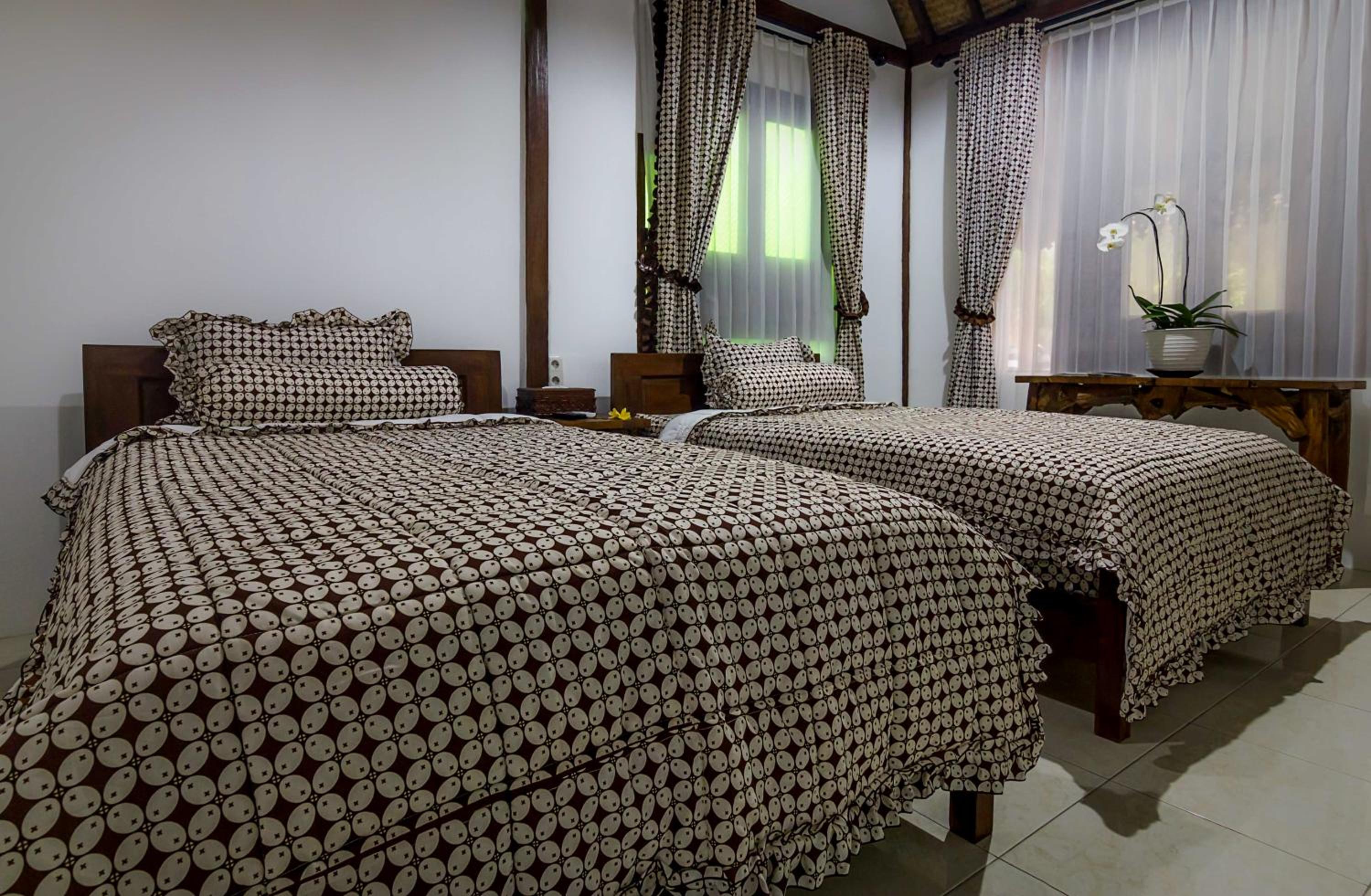 Deluxe Twin Room - Photo 8