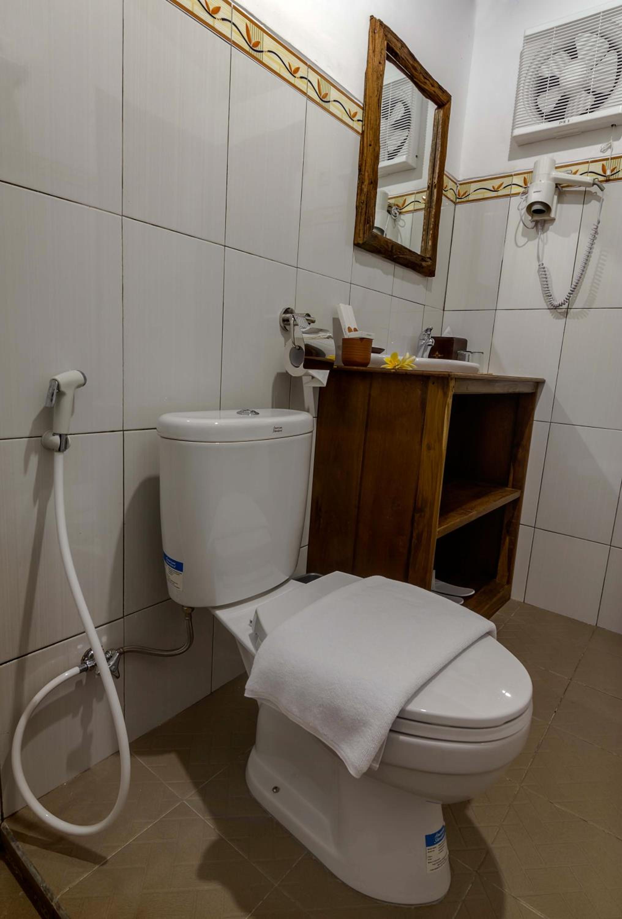 Deluxe Double Room - Photo 13
