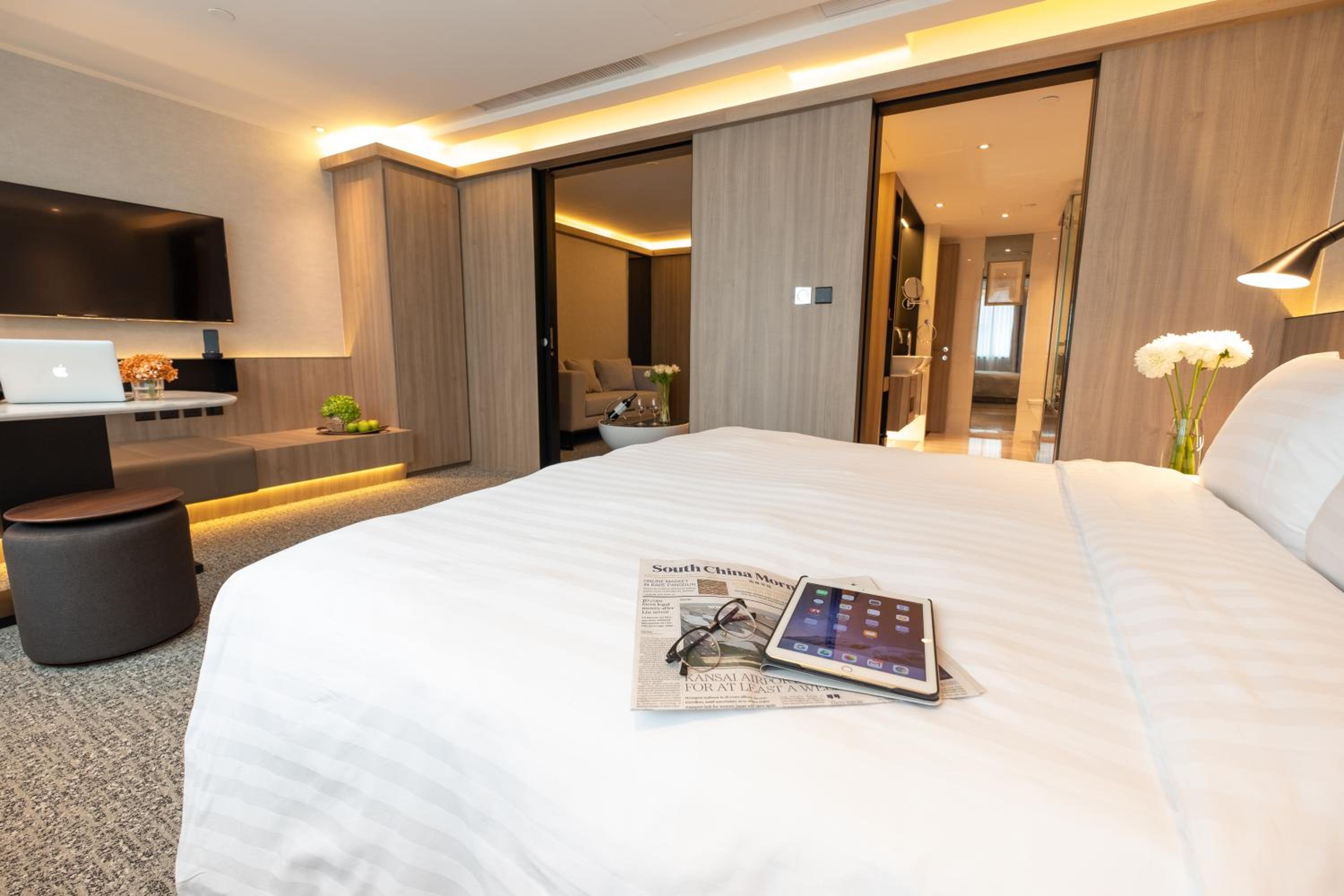 Nathan Suite with 2 breakfasts photo 2