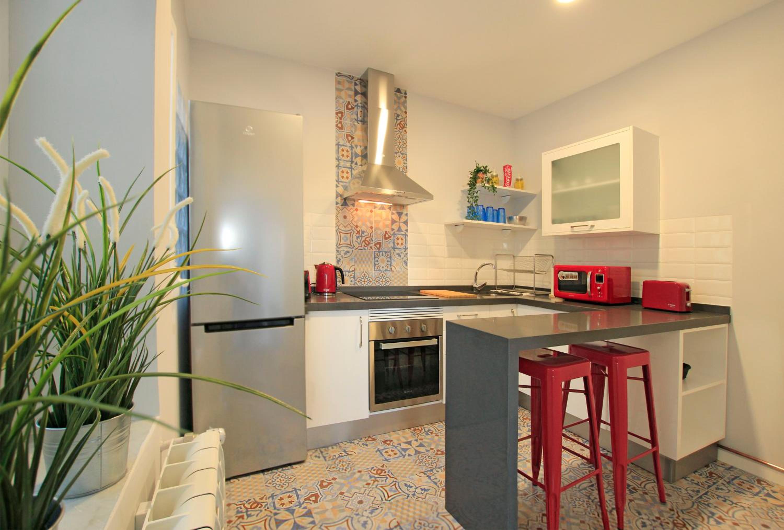 Two-Bedroom Apartment - Photo 6