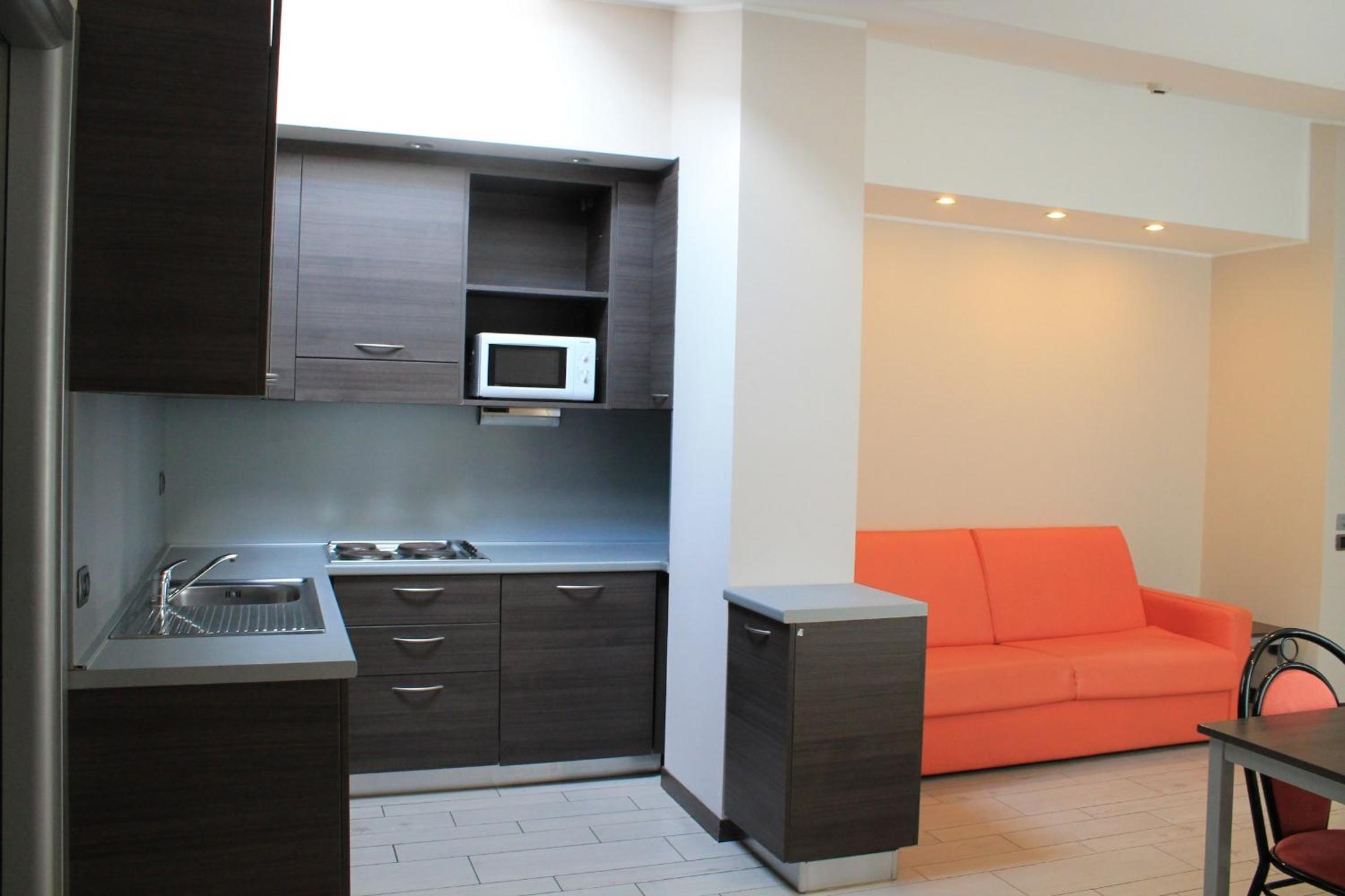 One-Bedroom Apartment - Ground Floor photo 2