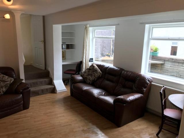 2 Bedroom Cottage  photo 2