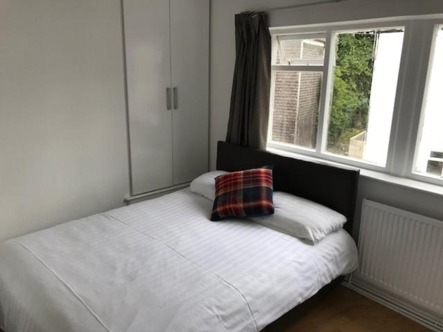 2 Bedroom Cottage  photo 3
