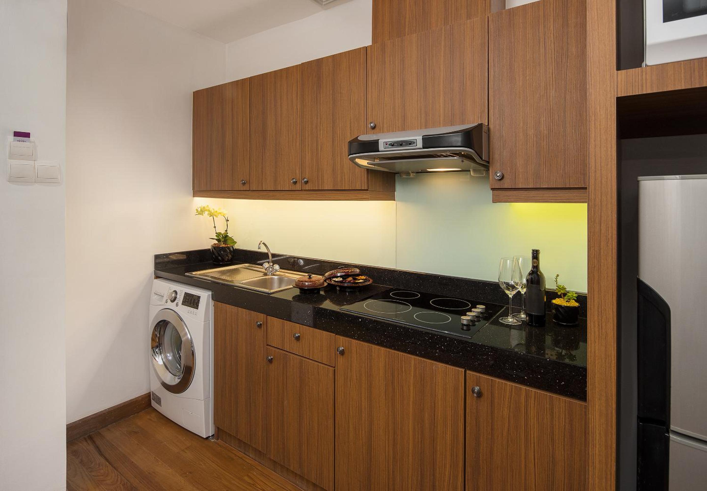 One-Bedroom Deluxe Suite Apartment with Balcony photo 3