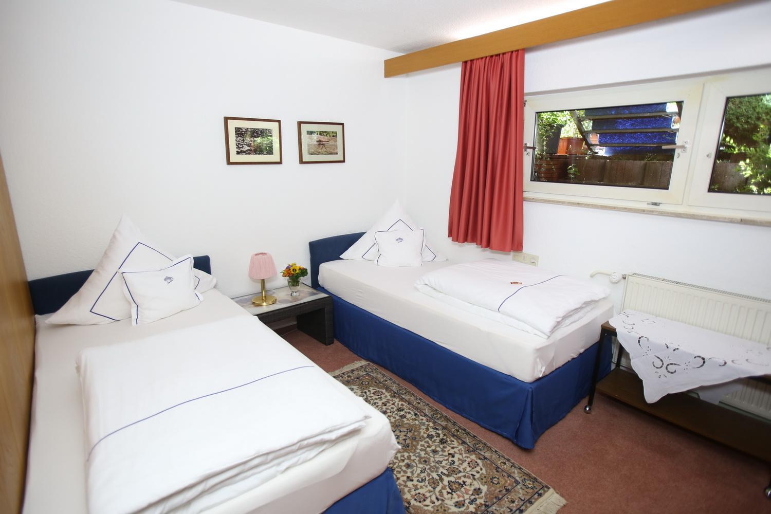 Studio Apartment (6 Adults)
