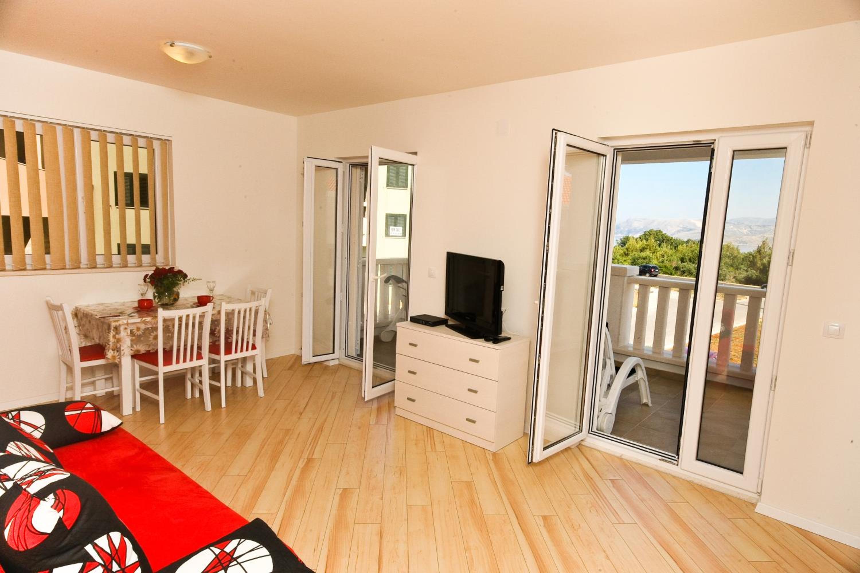 One-Bedroom Apartment with Balcony