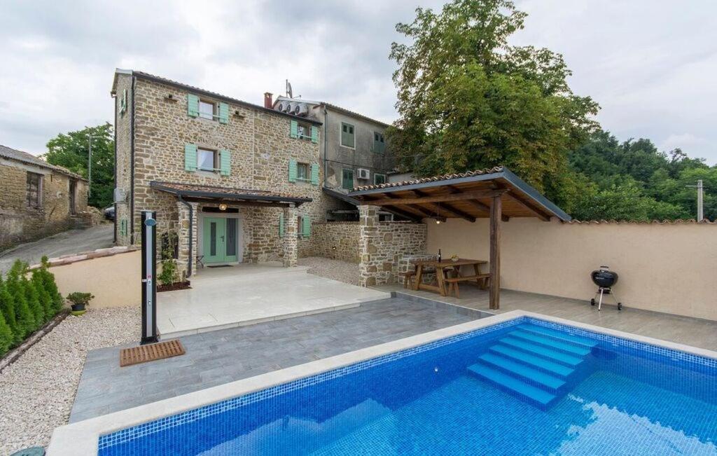 Villa with Private Pool photo 3