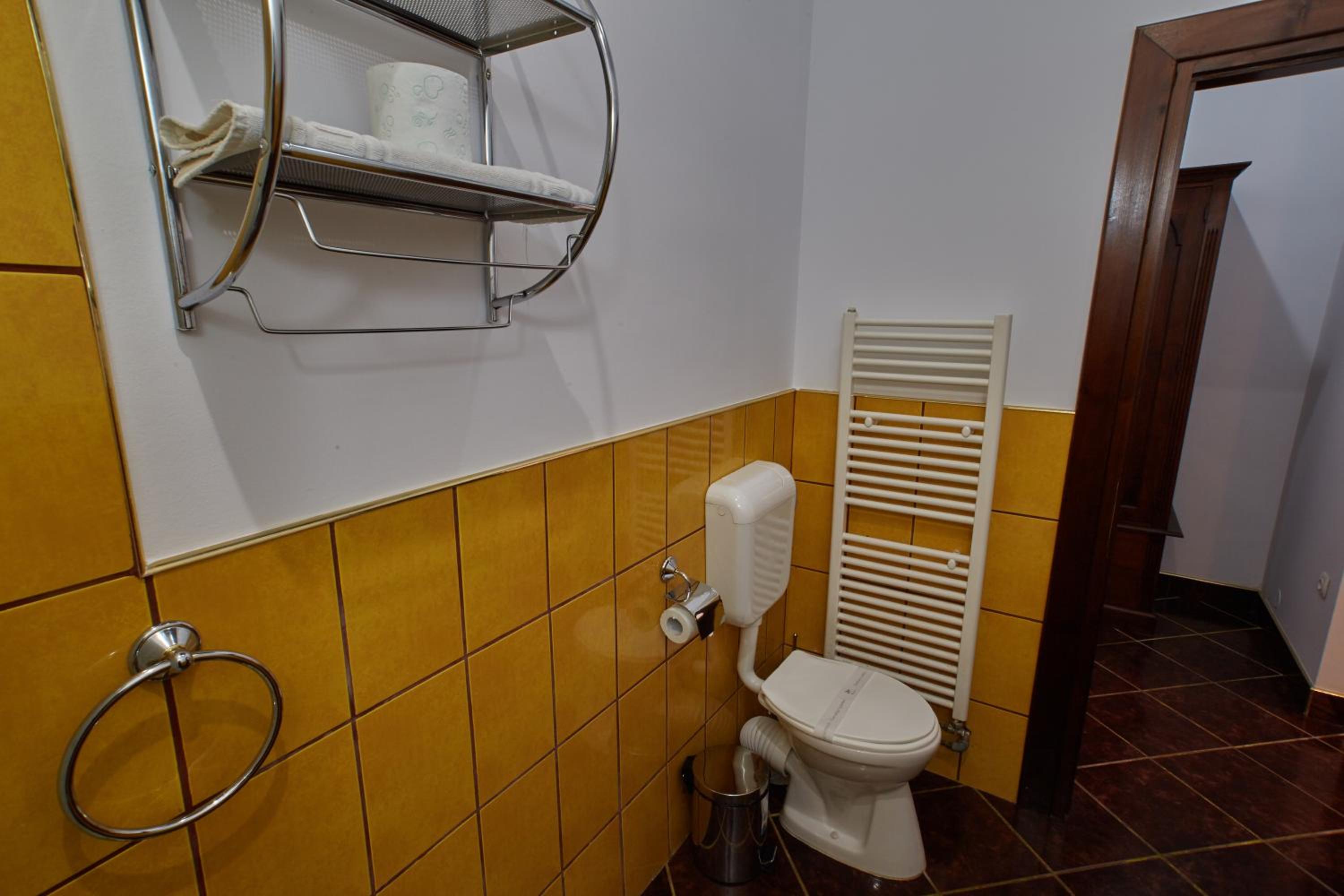 Double or Twin Room - Photo 3