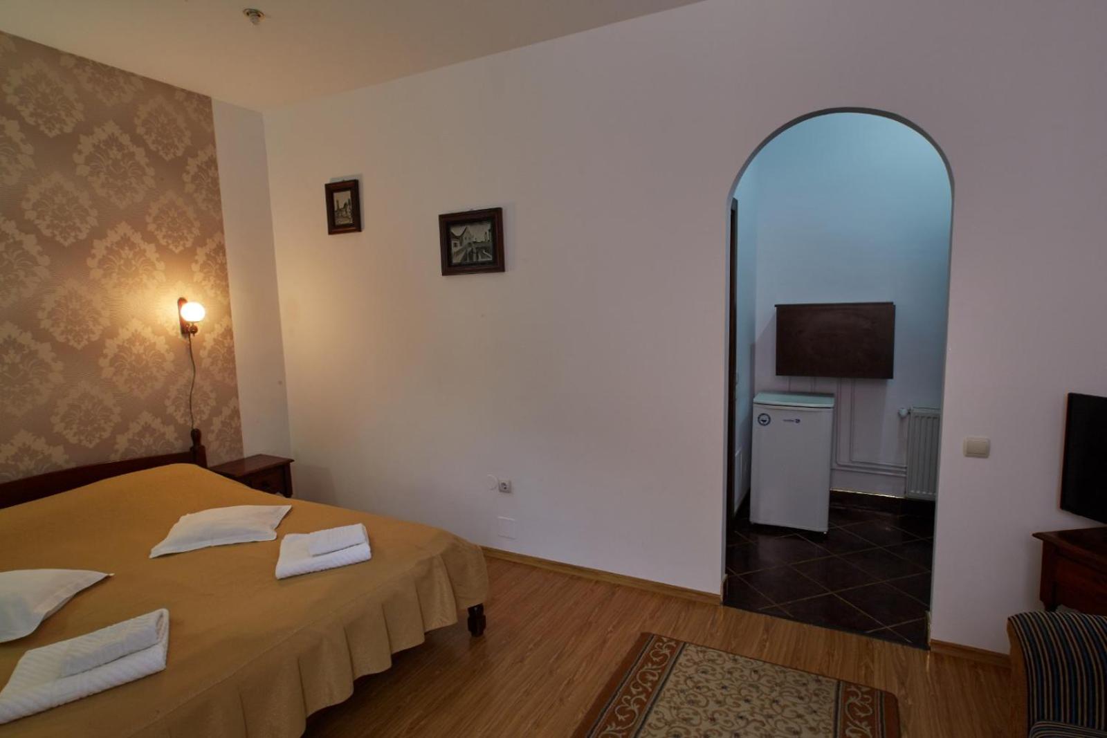 Double or Twin Room - Photo 19